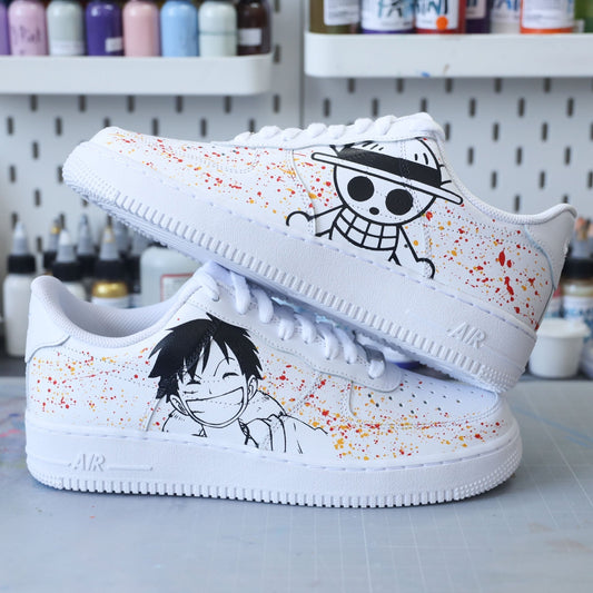 Nike Air Force 1 personnalisées avec dessin de Luffy One Piece – sneakers custom roi des pirates pour fan de manga sneakeaze customs