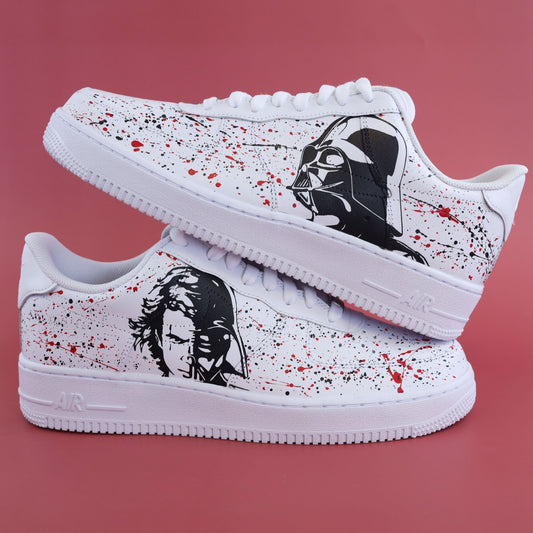 Nike Air Force 1 custom Anakin Skywalker et Dark Vador – baskets personnalisables avec dessin noir et blanc et splash de peinture rouge et noir