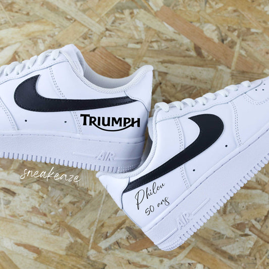 nike air force 1 custom triumph, baskets perosnnalisées pour homme, nike custom moto bonneville, idée cadeau pour motard, baskets pour moto, chaussures de moto personnalisées