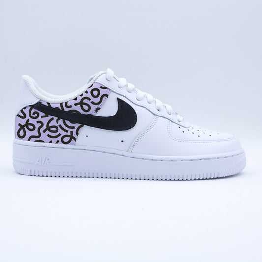 nike air force 1 custom motif abstrait noir violet sneakers personnalisées artistiques streetwear baskets custom design unique