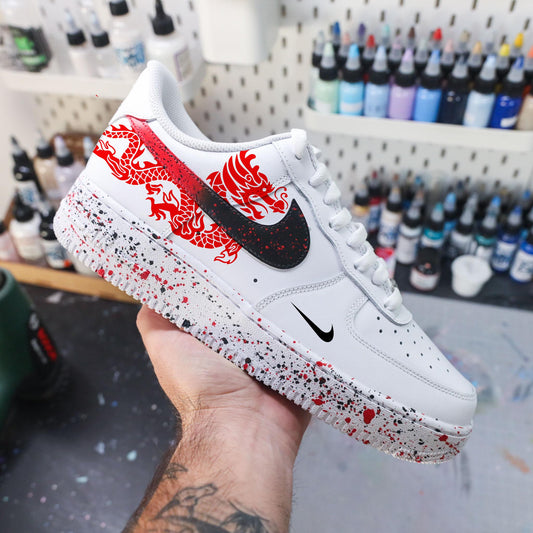 nike air force 1 custom dragon rouge peinture handmade streetwear exclusive sneaker personnalisée