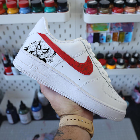Air Force 1 custom Spider-Man – Sneakers personnalisées Marvel avec design super-héros et toile d’araignée