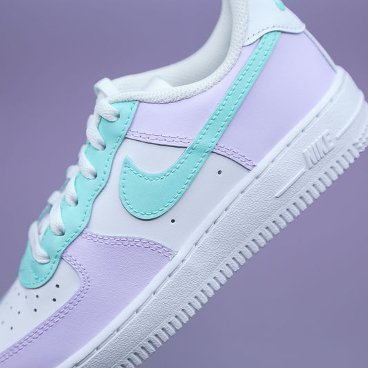 nike air force 1 custom lila et violet pastel baskets personnalisées pour enfant nike af1 peintes à la main