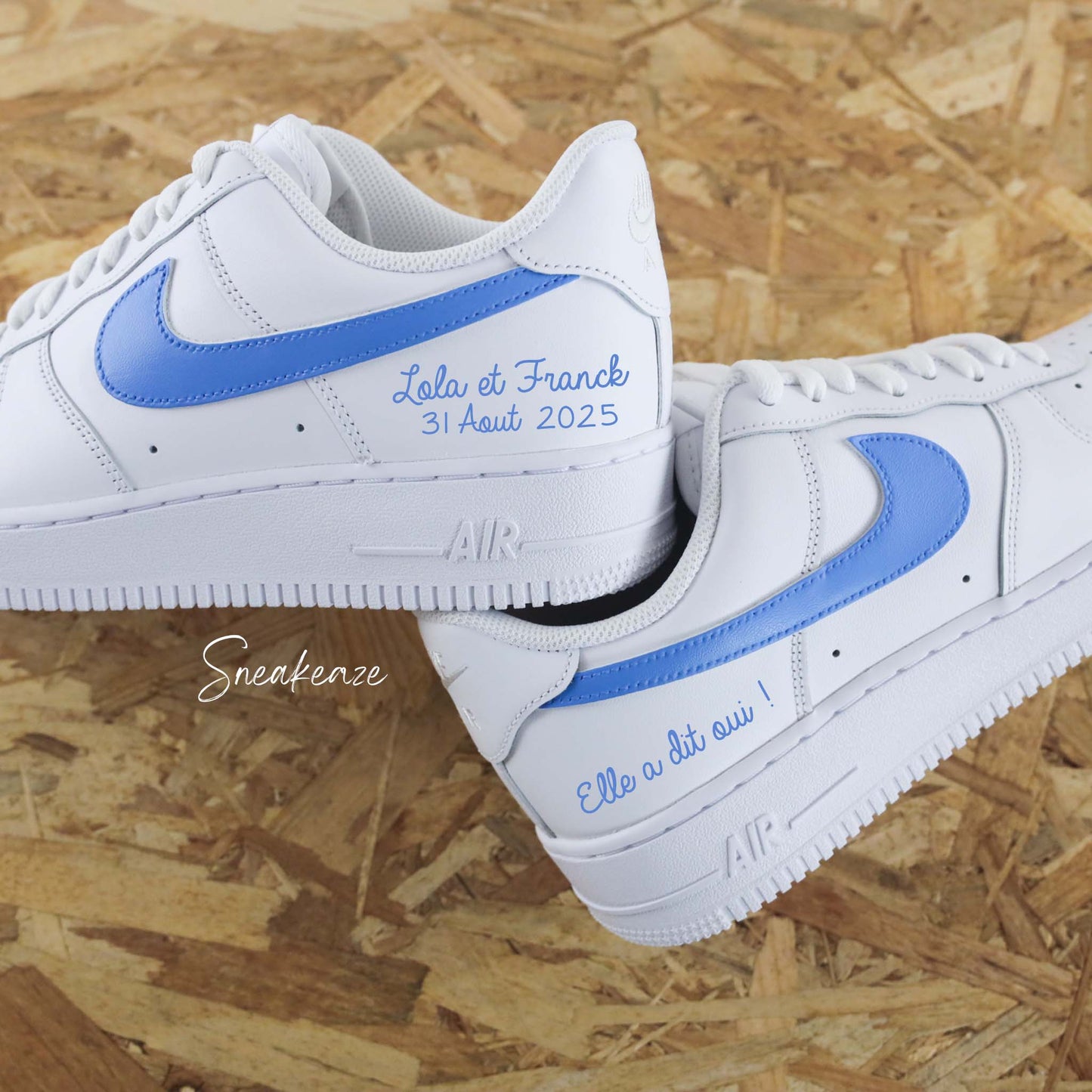 baskets Nike Air Force 1 custom mariage - inscription de la date et des prénoms des futurs mariés couleur bleu océan elle a dit oui - sneakeaze customs skz
