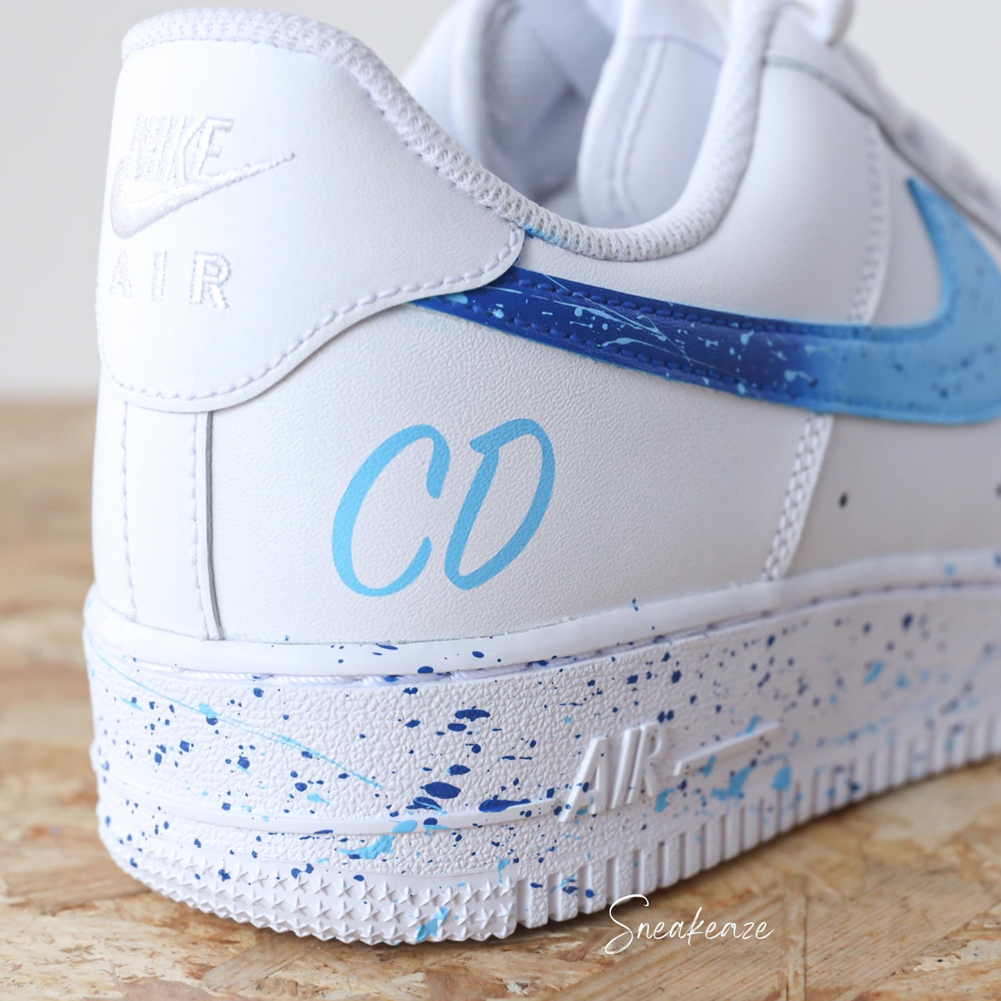ajouter un prénom/initiales pour baskets - SNEAKEAZE CUSTOMS