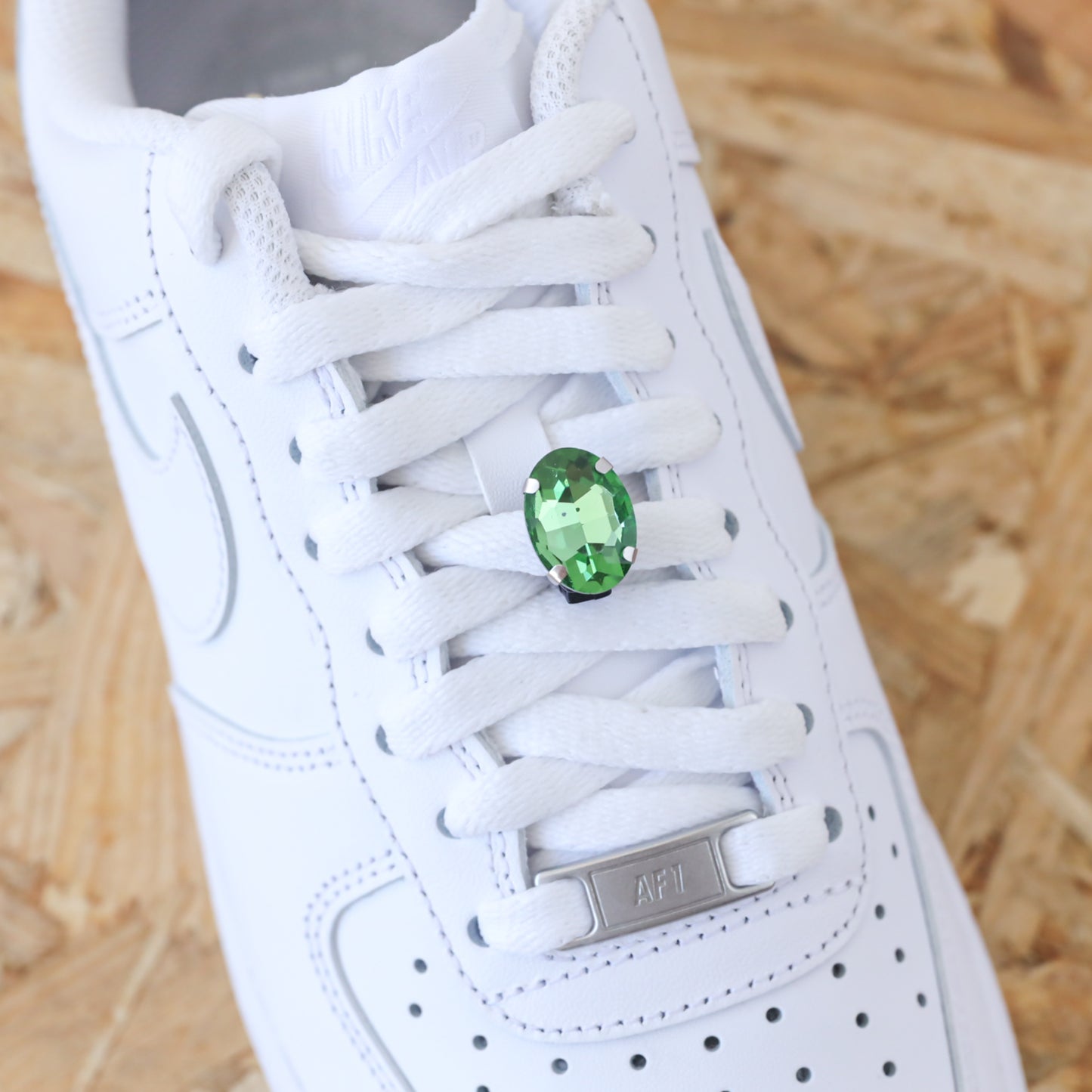 Bijou de lacet pour sneakers vert à strass Air force 1 custom sneakeaze skz