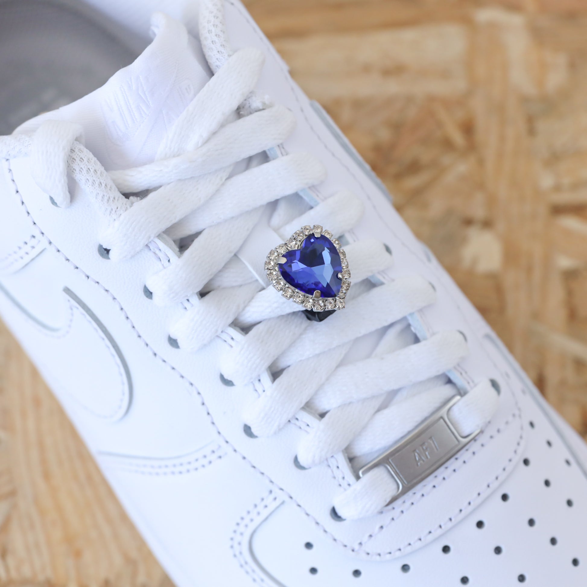 Bijou de lacets pour sneakers nike air force 1 custom et adidas stan smith coeur de l'océan titanic