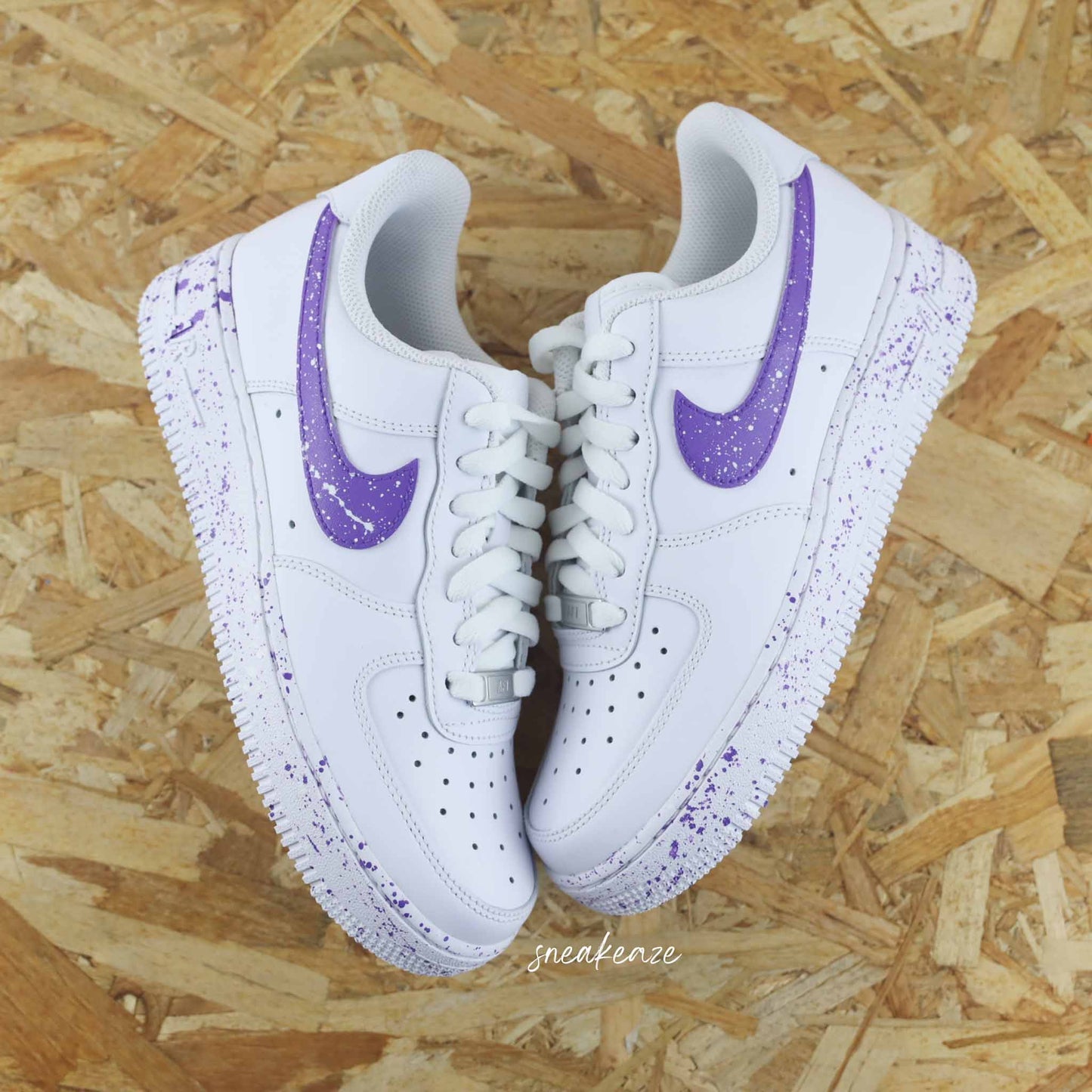 Air Force 1 custom - Splash blanc et violet - SNEAKEAZE CUSTOMS sneakers af1