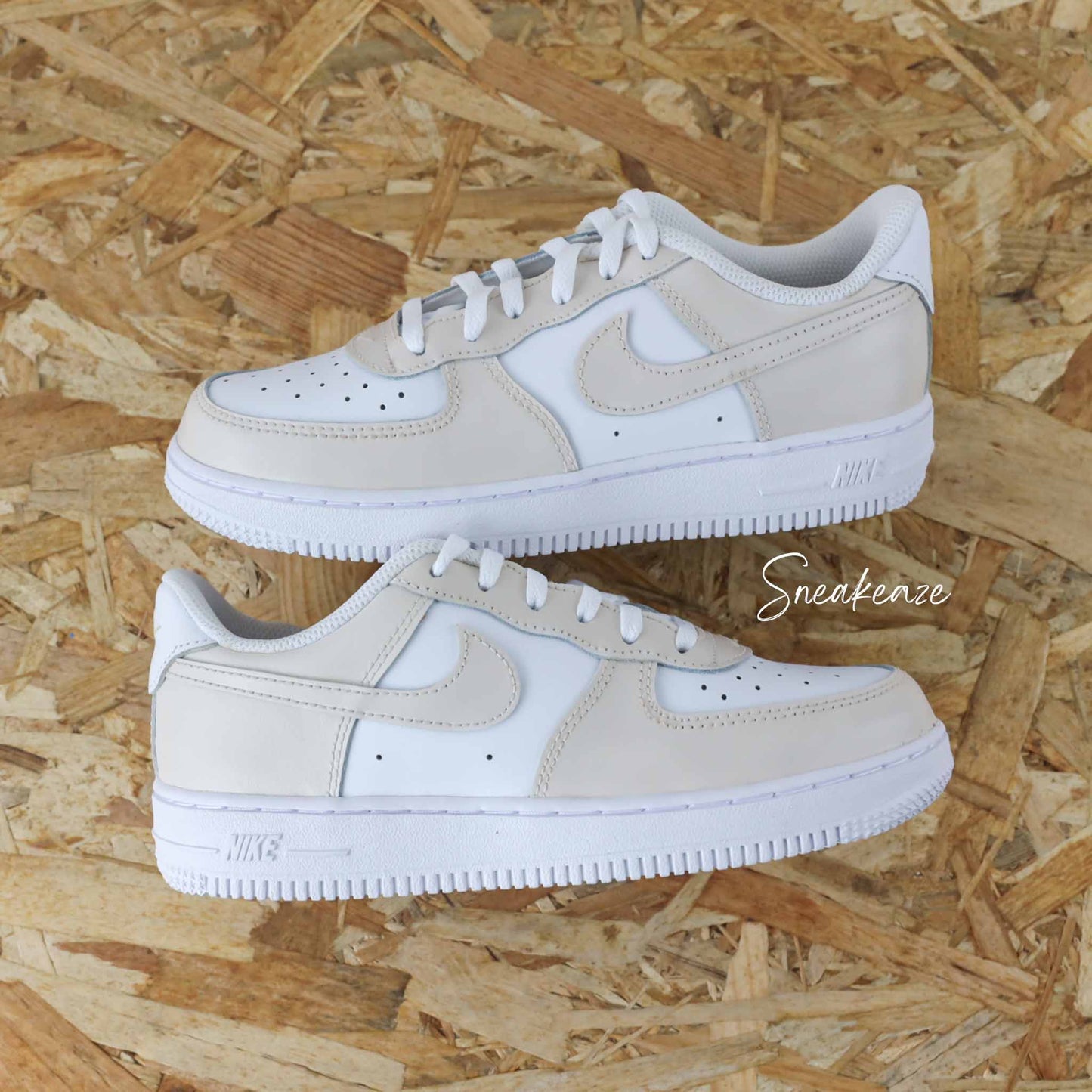 Baskets AF1 custom air force 1 enfants et bébés beige clair toddler
