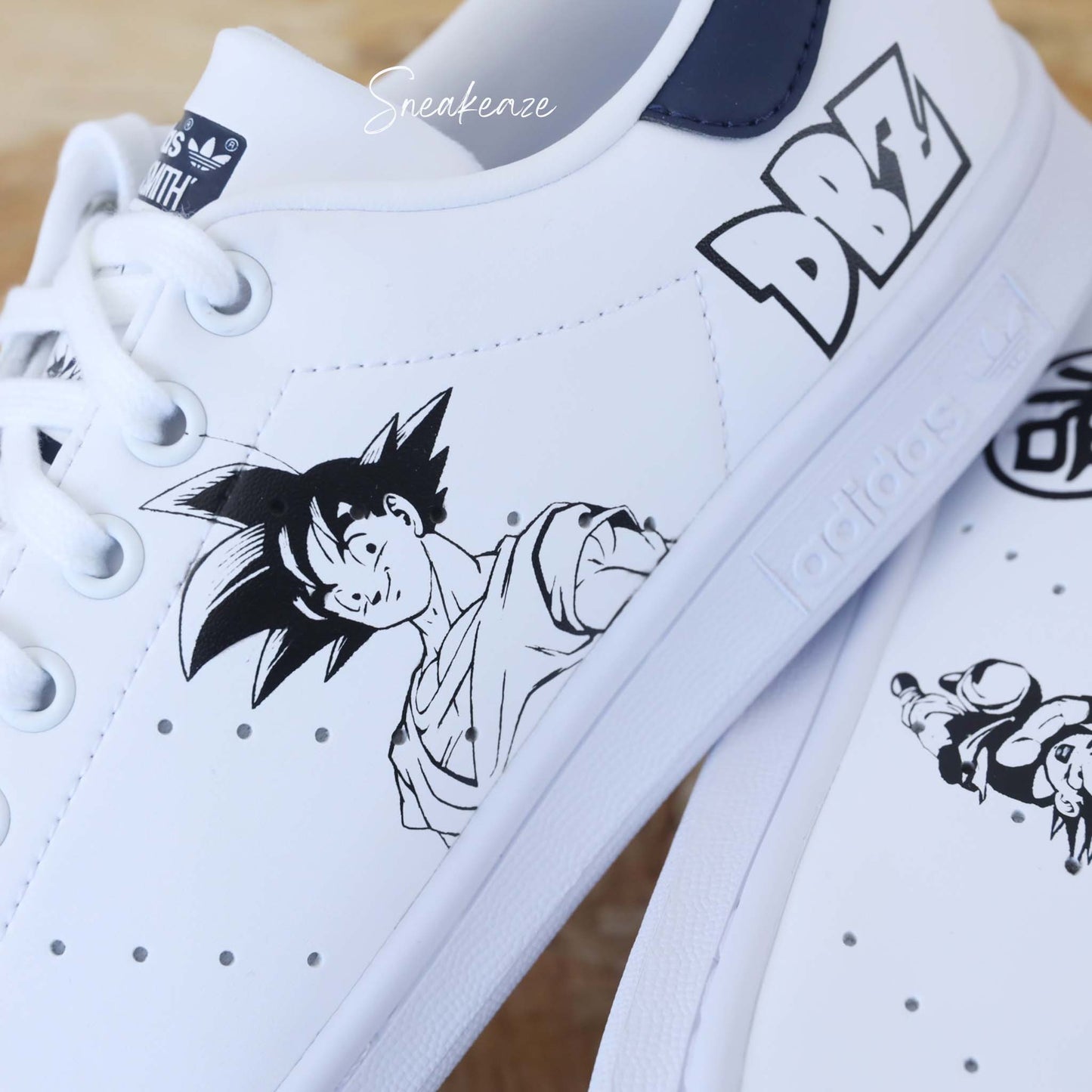 Baskets Adidas stan smith custom dbz dragon ball z goku manga animé japonais sneakeaze customs skz