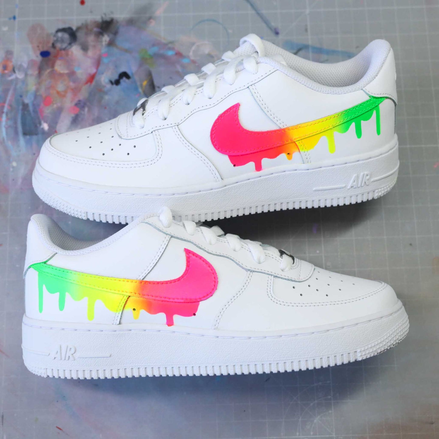 Baskets nike air force 1 custom drip neon paint sneakeaze custom skz