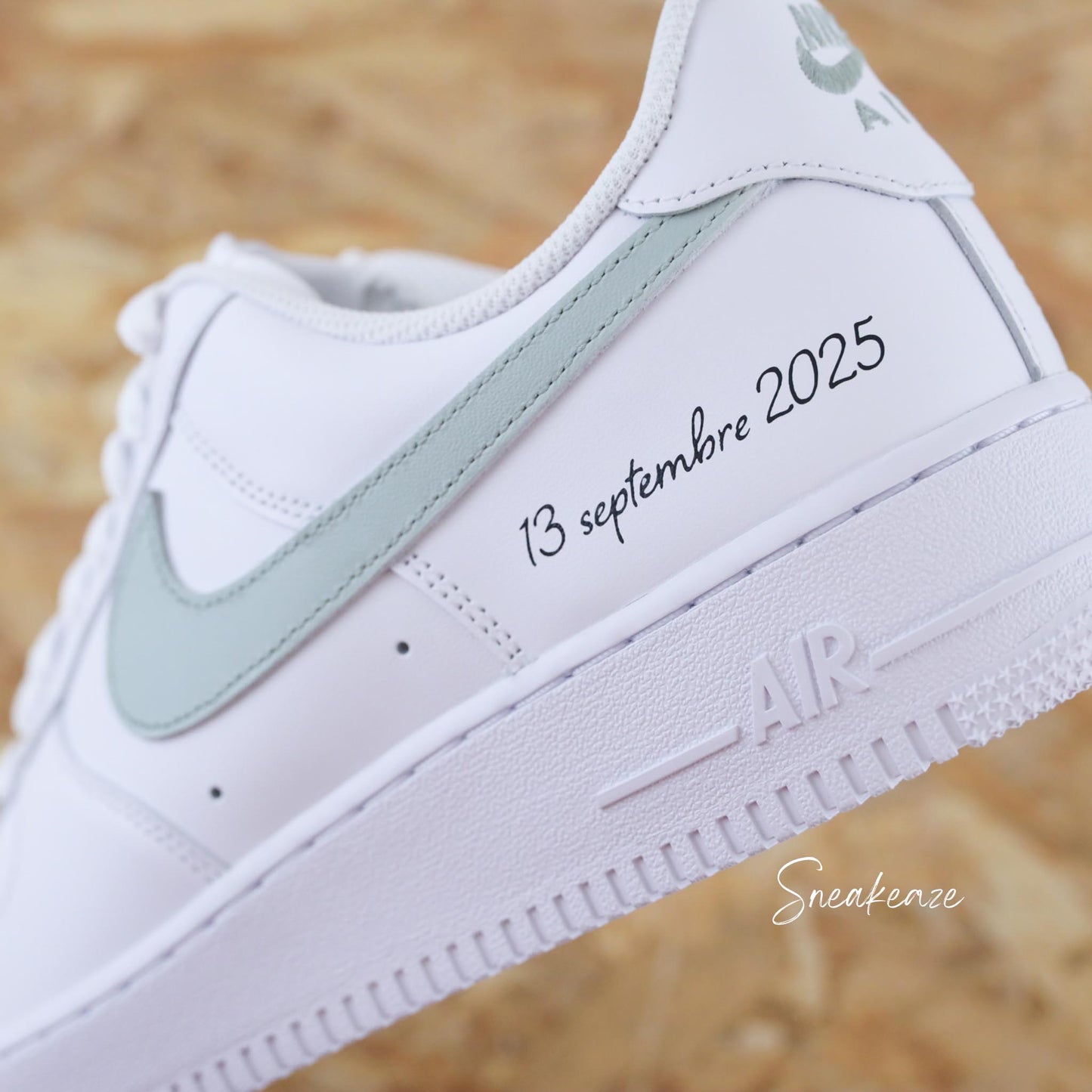 baskets nike air force 1 custom mariage inscription des initiales et date du mariage wedding sneakeaze customs skz