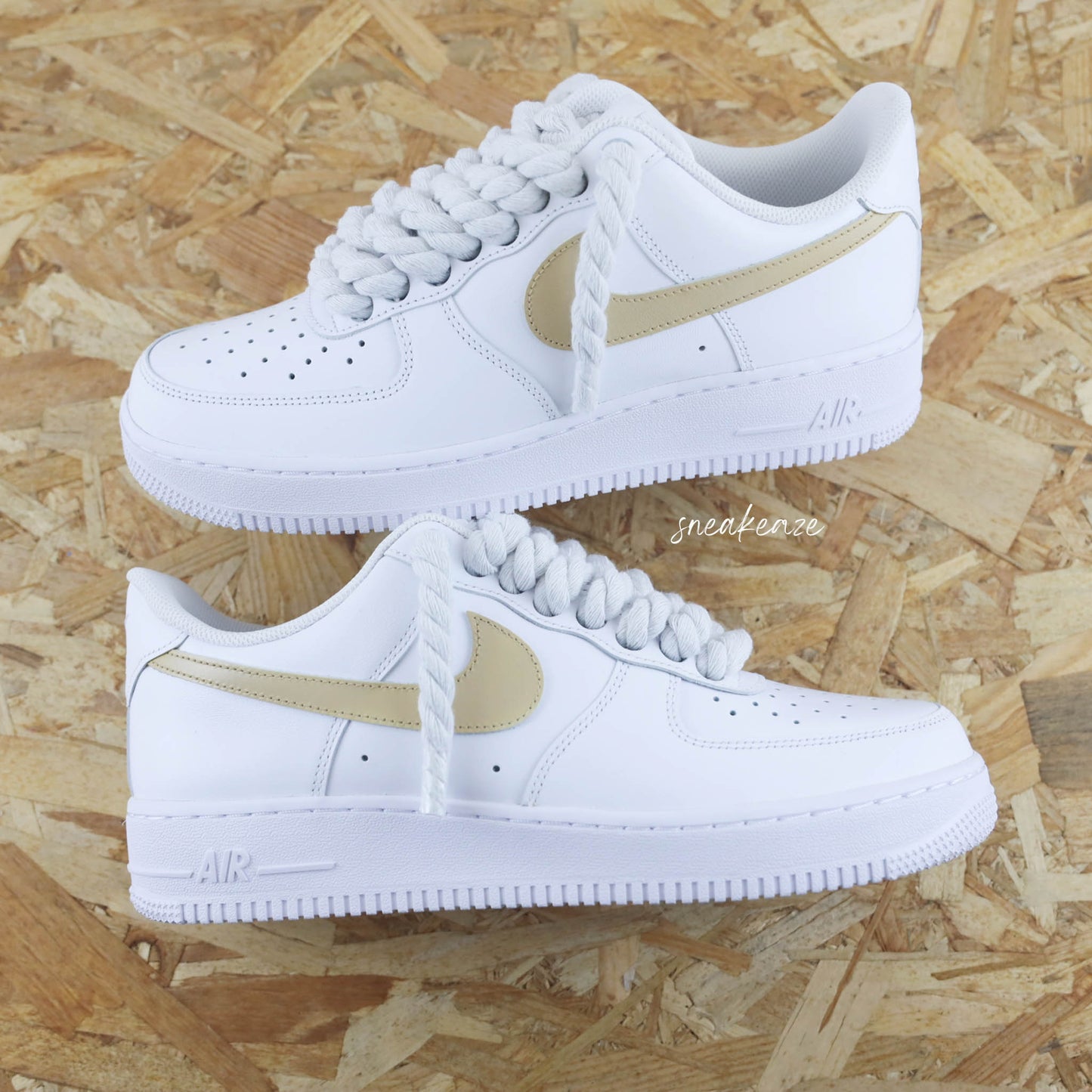 Baskets Nike Air Force 1 custom rope laces - gros lacets corde blanc et swoosh couleur beige sable sneakeaze customs skz