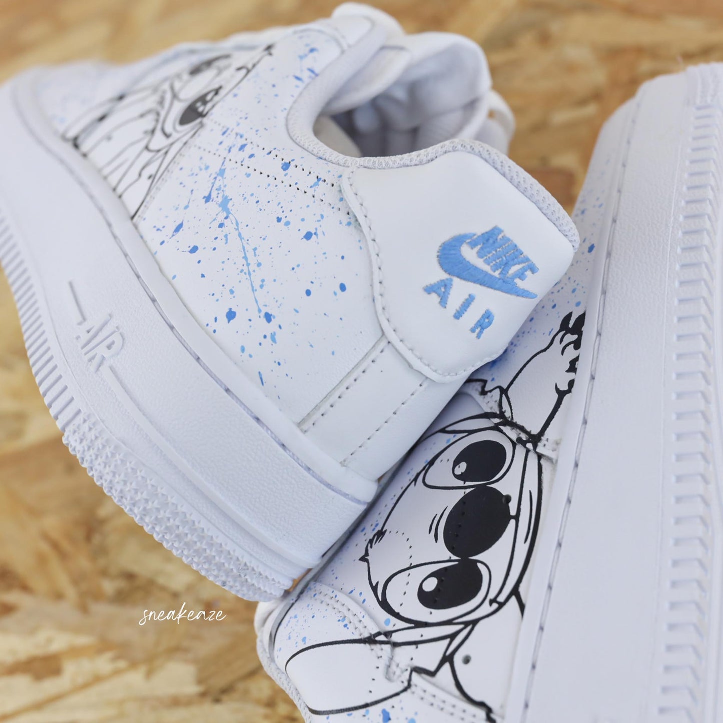 Baskets nike air force 1 custom peint à la main disney lilo et stitch splash bleu sneakeaze custom skz