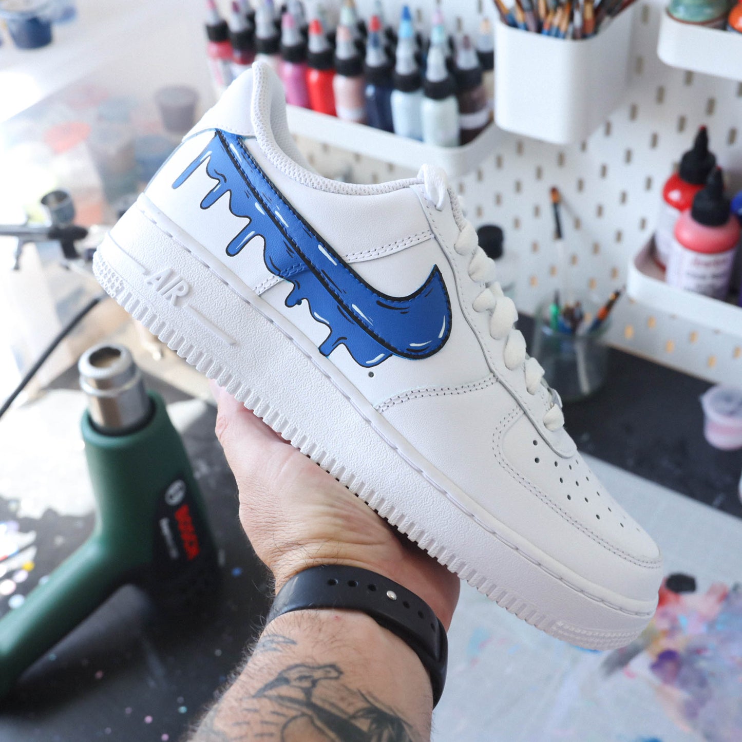 baskets nike air force 1 custom cartoon drip red sketch sneakeaze customs sneakers personnalisées