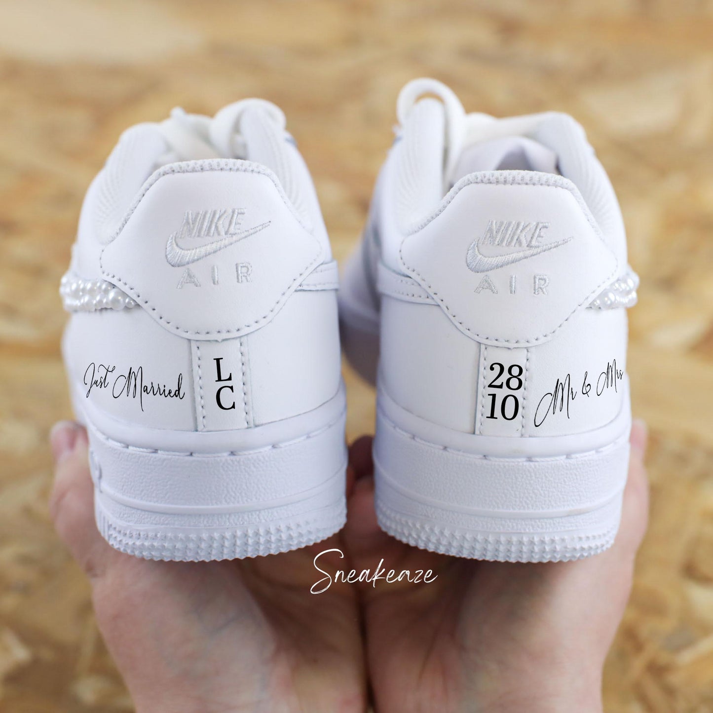 Perles - WEDDING CUSTOM nike Air force 1 custom nacrées pour mariage pour mariée , Chaussures personnalisées initiales et date just married