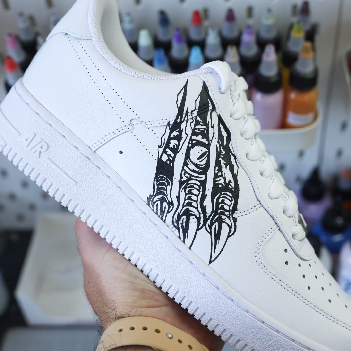 baskets nike air force 1 custom jurassic park - dinosaures velociraptor - sneakeaze customs skz