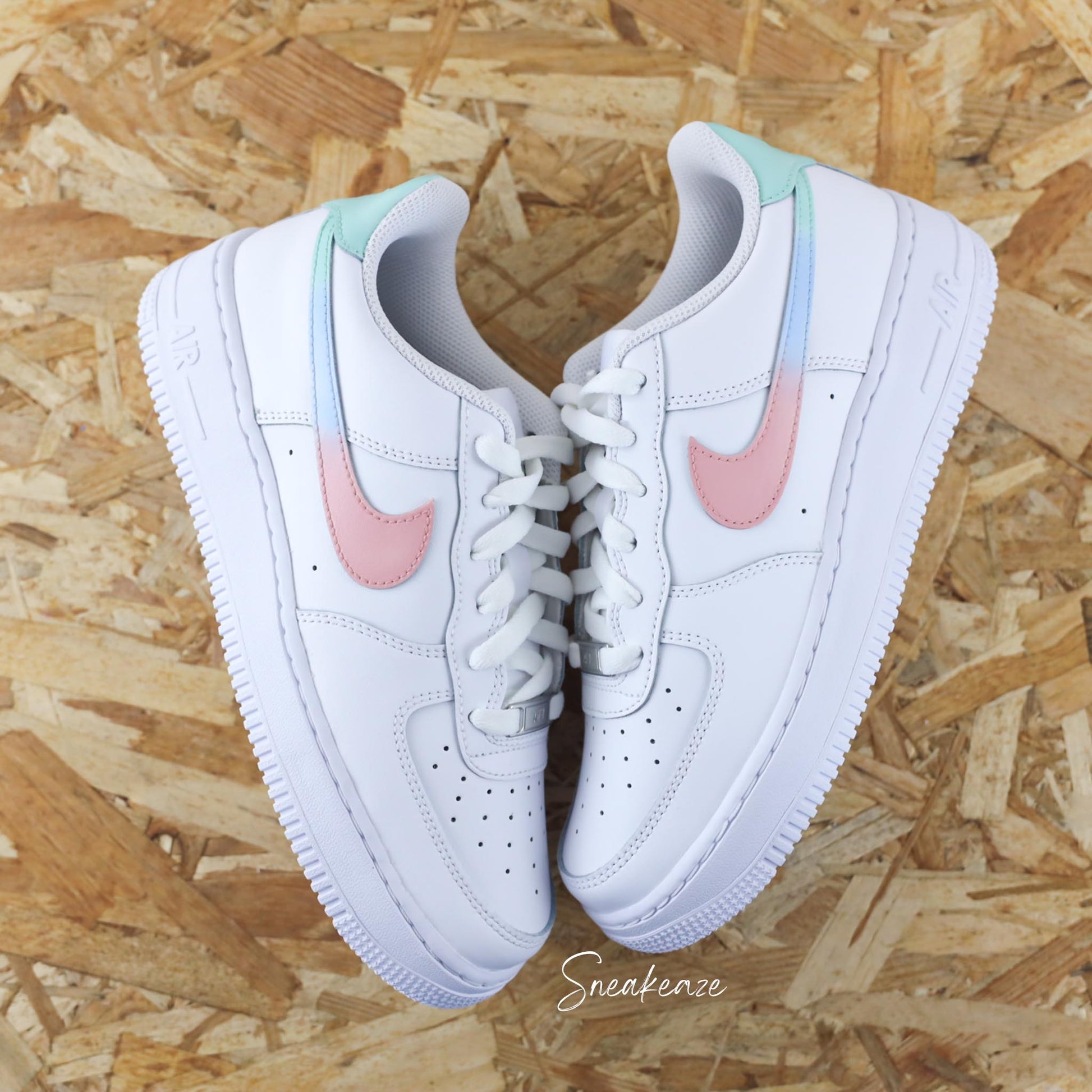 Nike Air Force 1 custom rose et lila pastel dégradé colors sneakers femme AF1 personnalisé customisé sur mesure