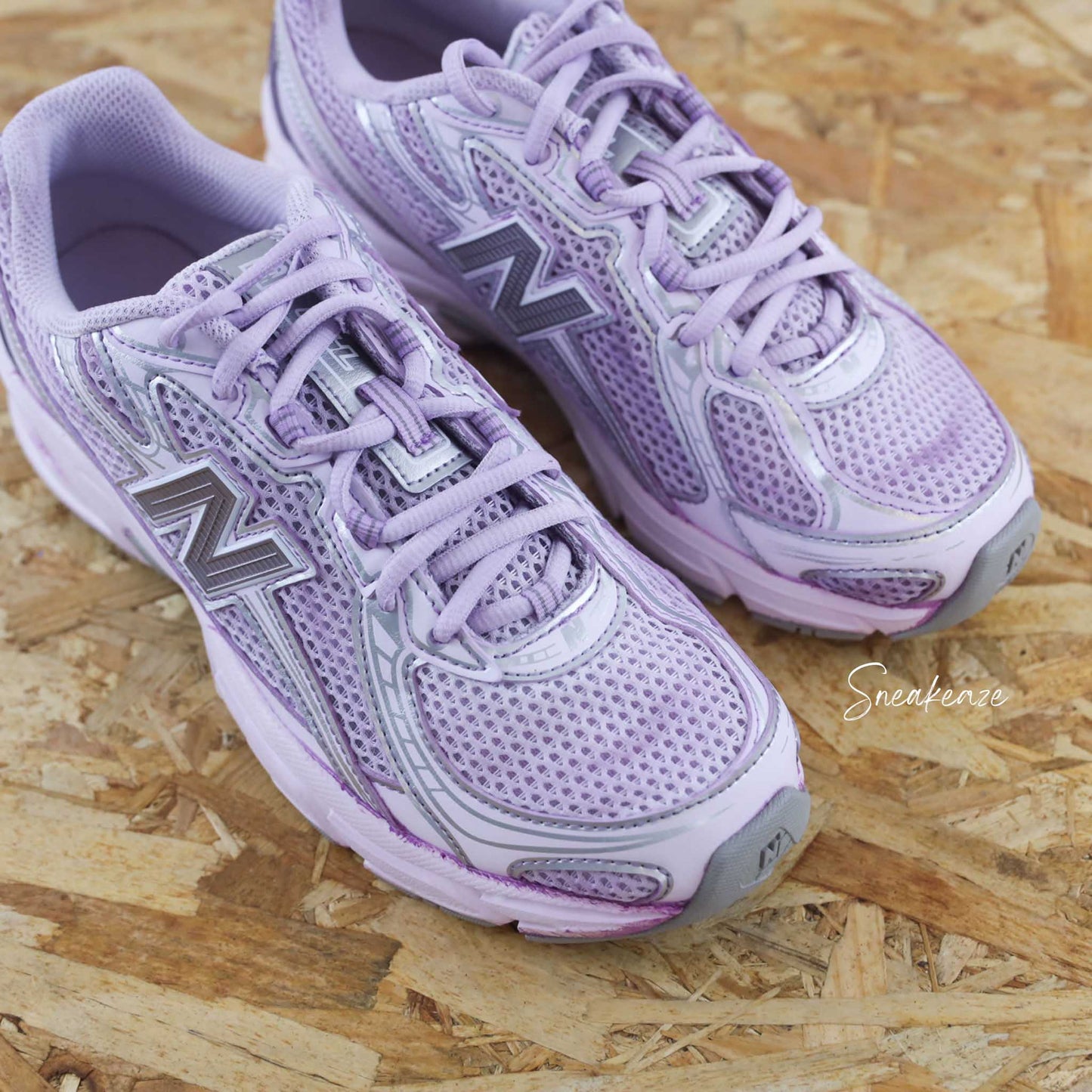 New balance 740 custom édition Dip Dye teinture lila pastel - sneakeaze custom skz