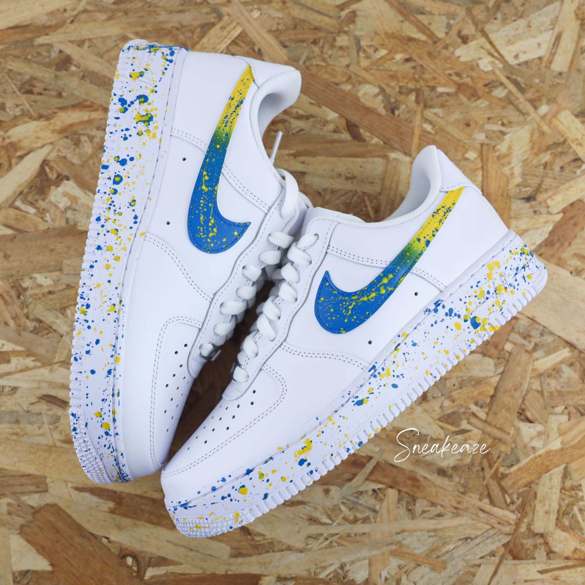 baskets nike air force 1 custom splash bleu turquoise et jaune sneakers af1 sneakeaze