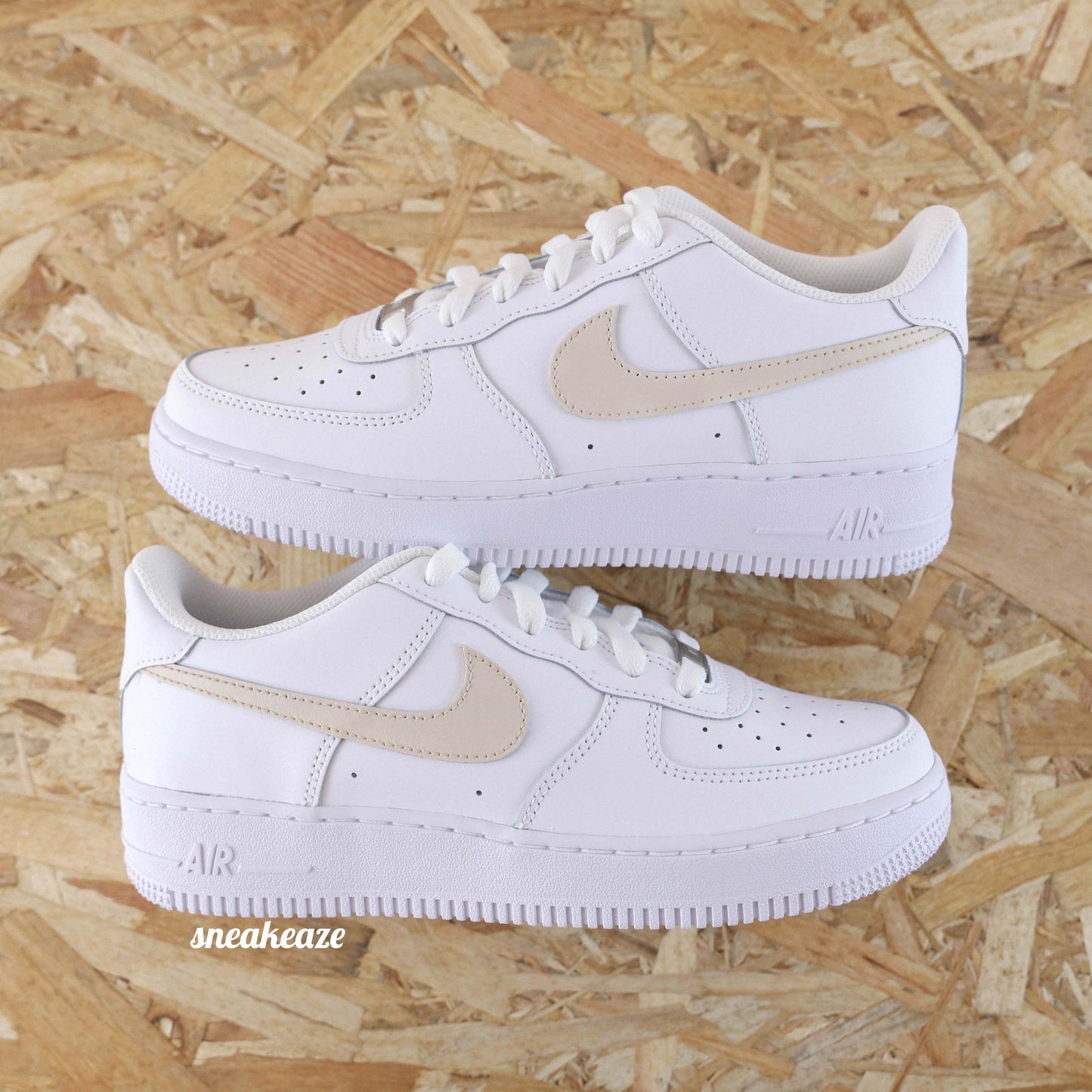 nike air force 1 custom swoosh beige pastel brown sneakers femme enfant AF1 personnalisé basket peint à la main