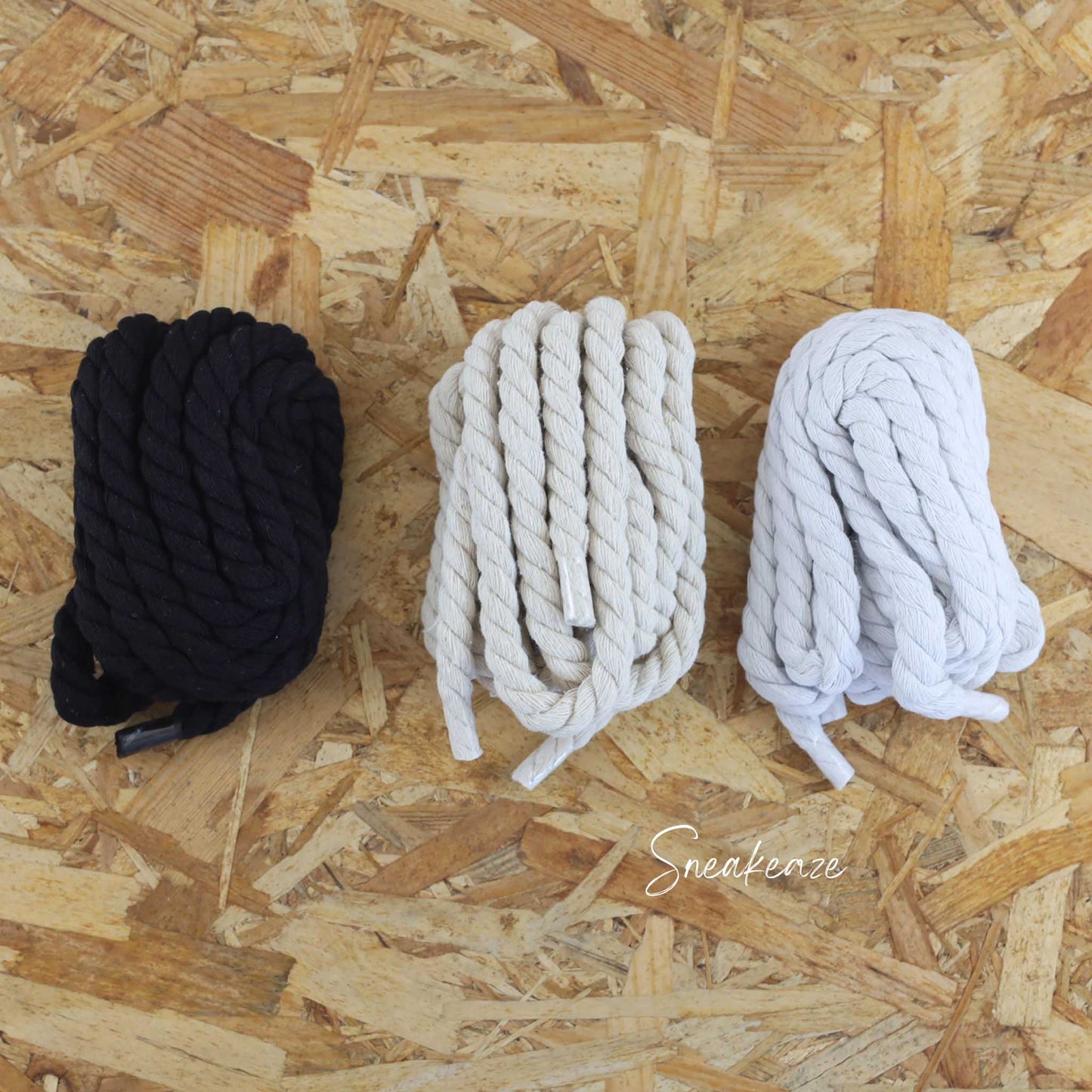 Lot de 3 paires de gros lacets corde couleur classique - couleur : blanc, noir et beige. Accessoires pour modèle Rope Laces air force 1 custom ou adidas custom sneakeaze custom