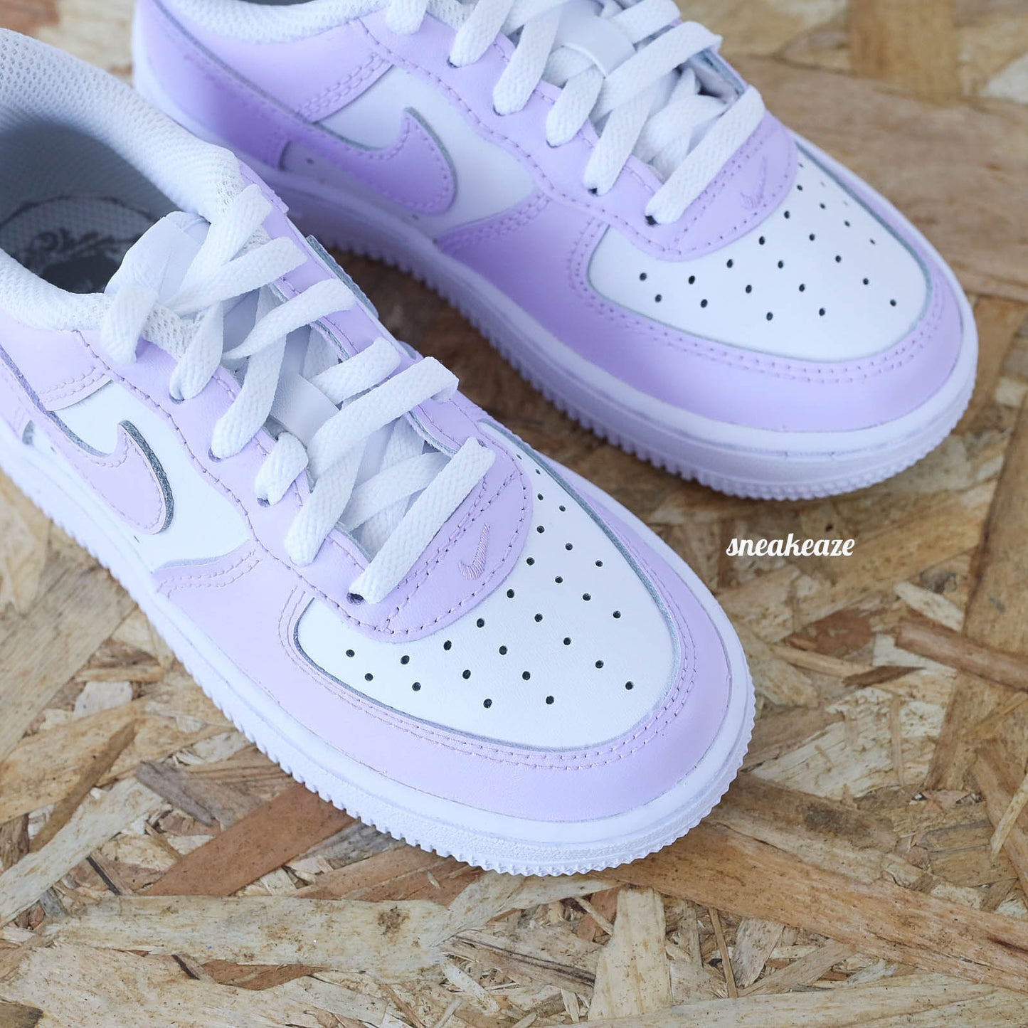 Baskets nike air force 1 enfant custom lila pastel sneakeaze customs skz