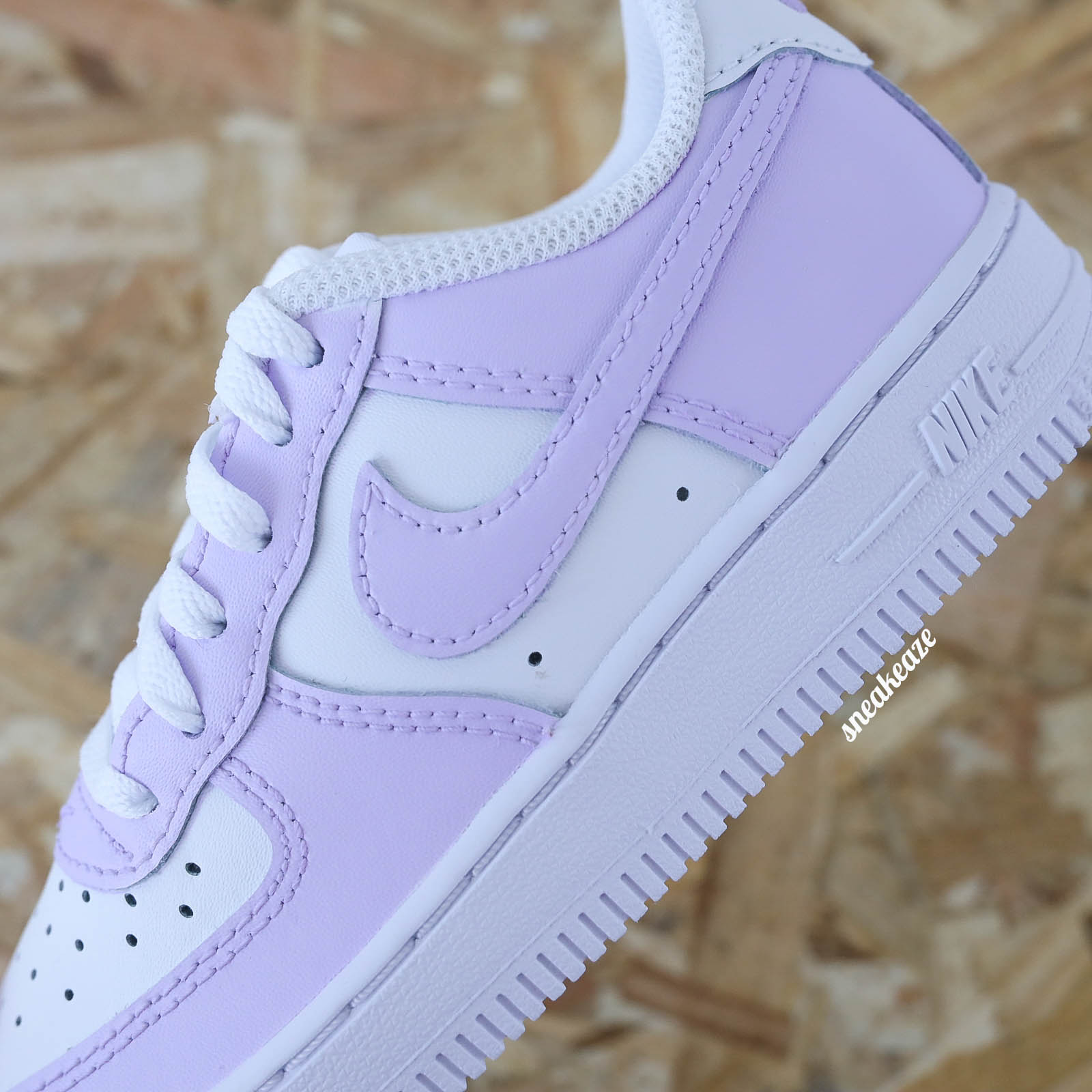 Baskets nike air force 1 enfant custom lila pastel sneakeaze customs skz