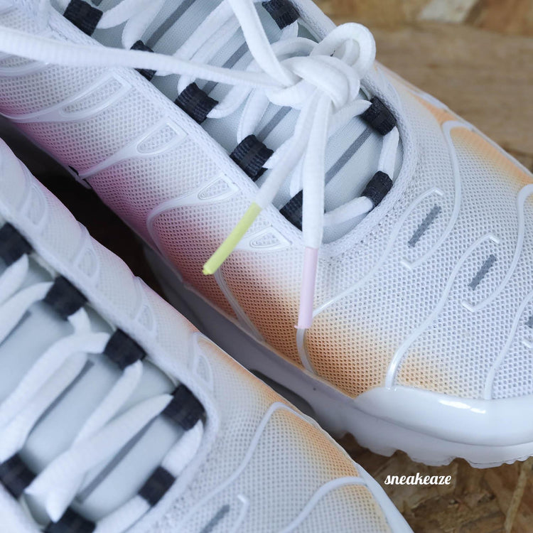 Baskets Nike Air Max Plus tuned (TN) custom dégradé pastel et noir sneakeaze skz custom