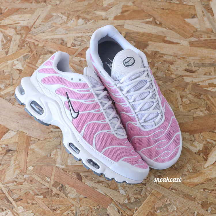 baskets nike air max plus tuned tn custom colorful lila pastel sneakeaze customs skz