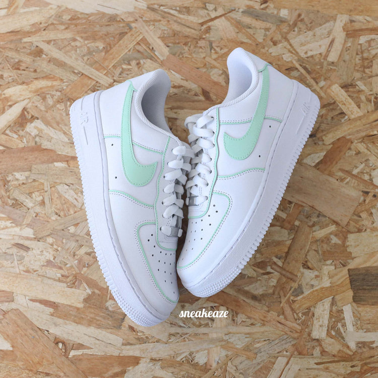 baskets nike air force 1 customs AF1 color swoosh menthe pastel mint sneakeaze custom