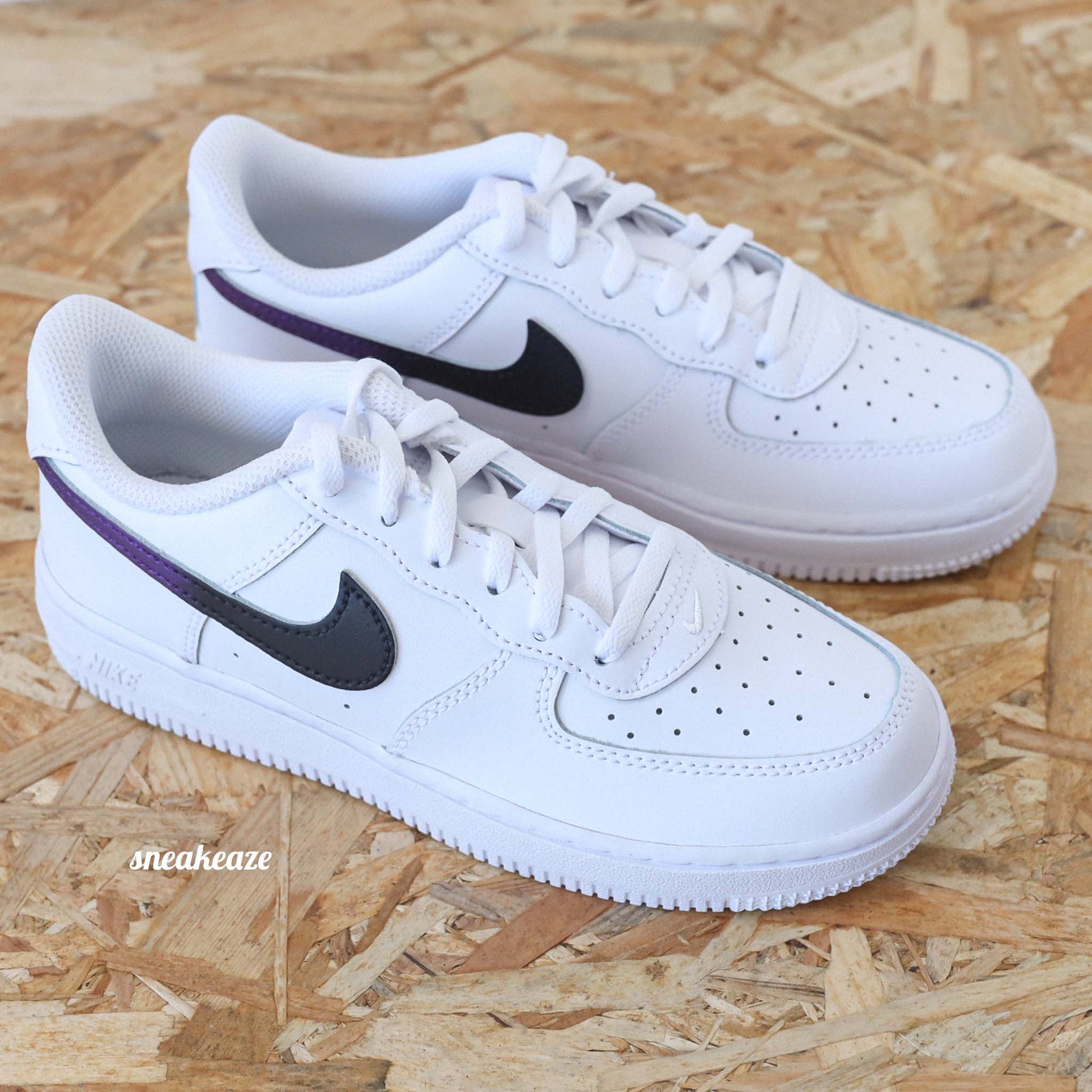 baskets nike air force 1 custom enfant - swoosh dégradé pastel sneakeaze skz customs