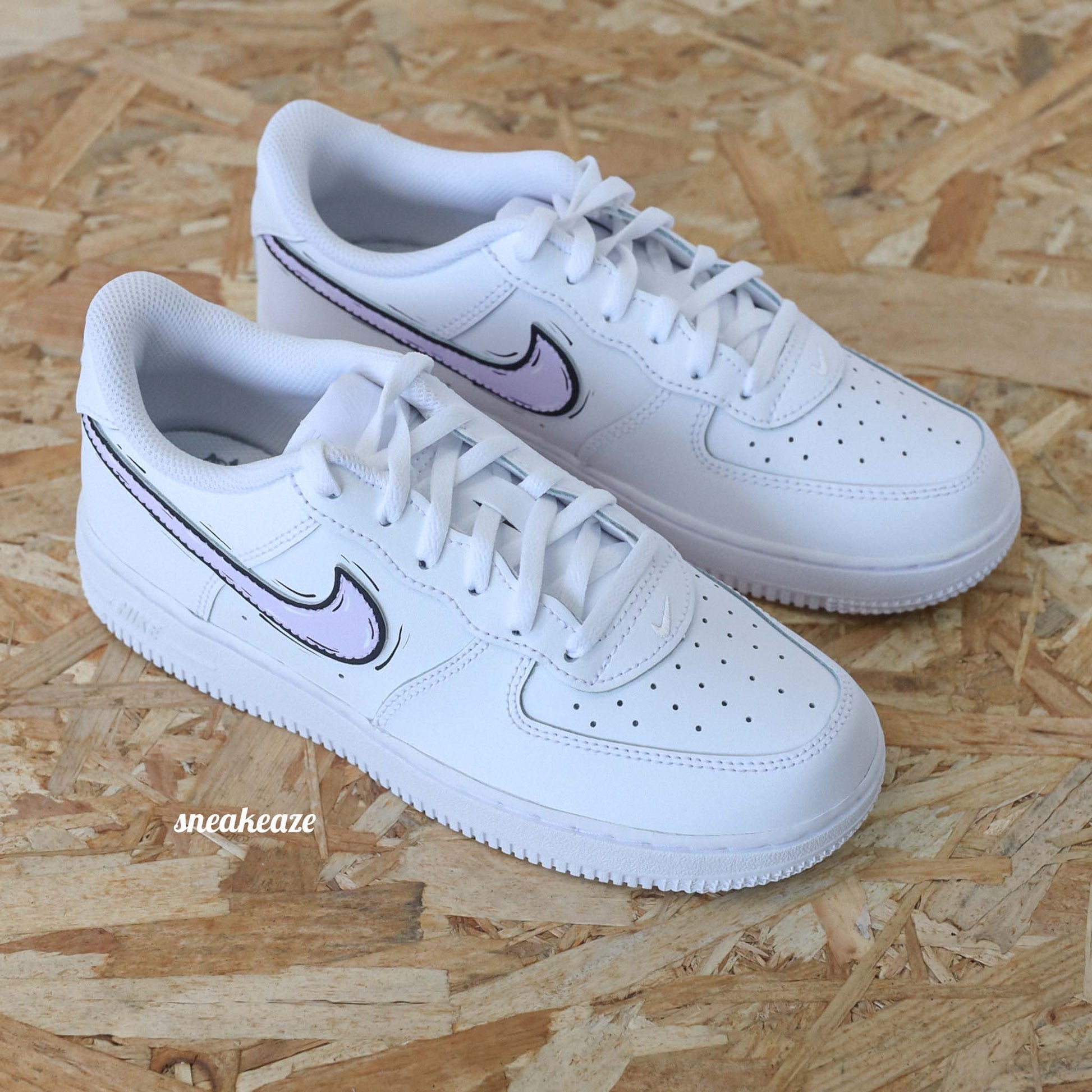 baskets nike air force 1 custom AF1 swoosh cartoon sketch lila skz sneakeaze customs