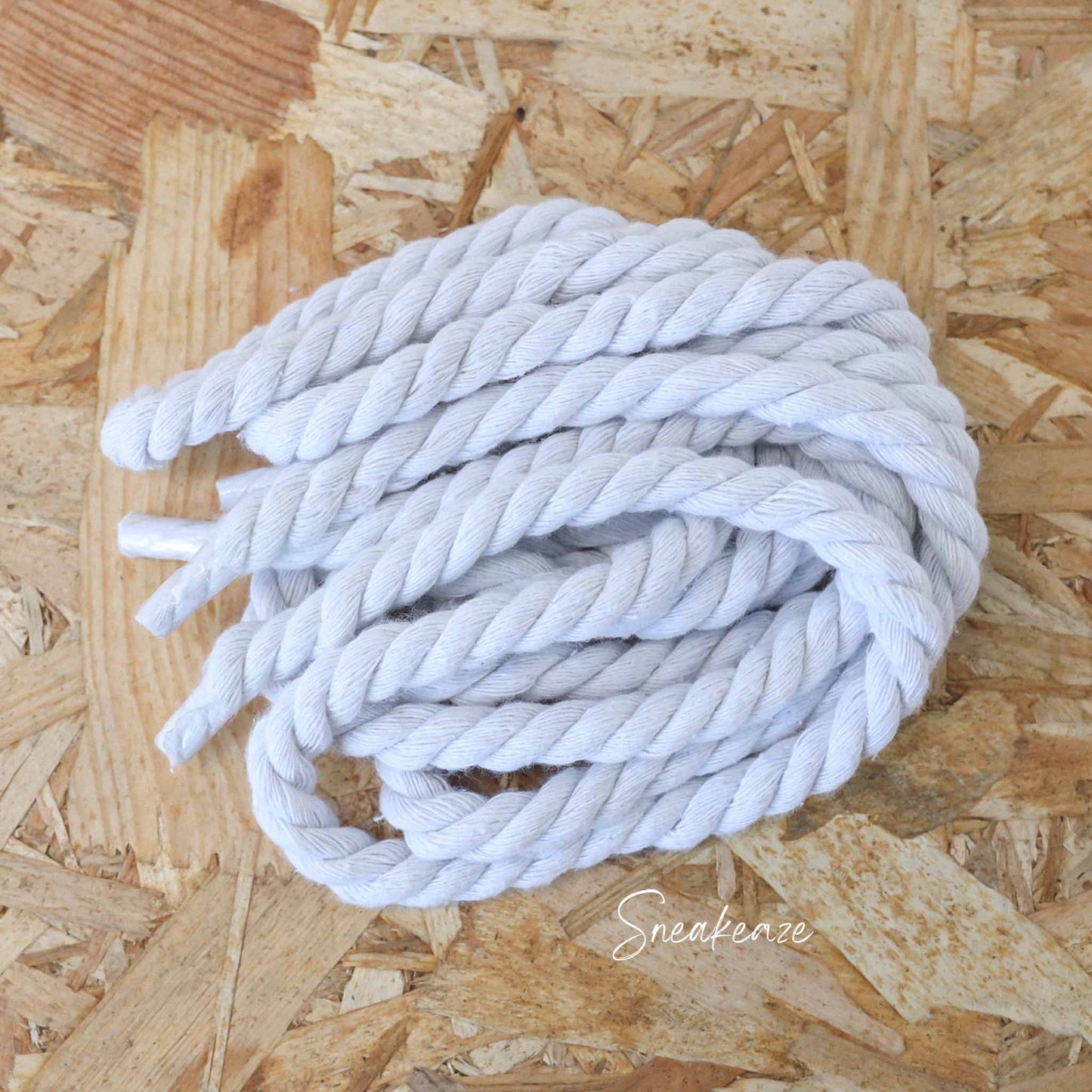 Lot de 3 paires de gros lacets corde couleur classique - couleur : blanc, noir et beige. Accessoires pour modèle Rope Laces air force 1 custom ou adidas custom sneakeaze custom