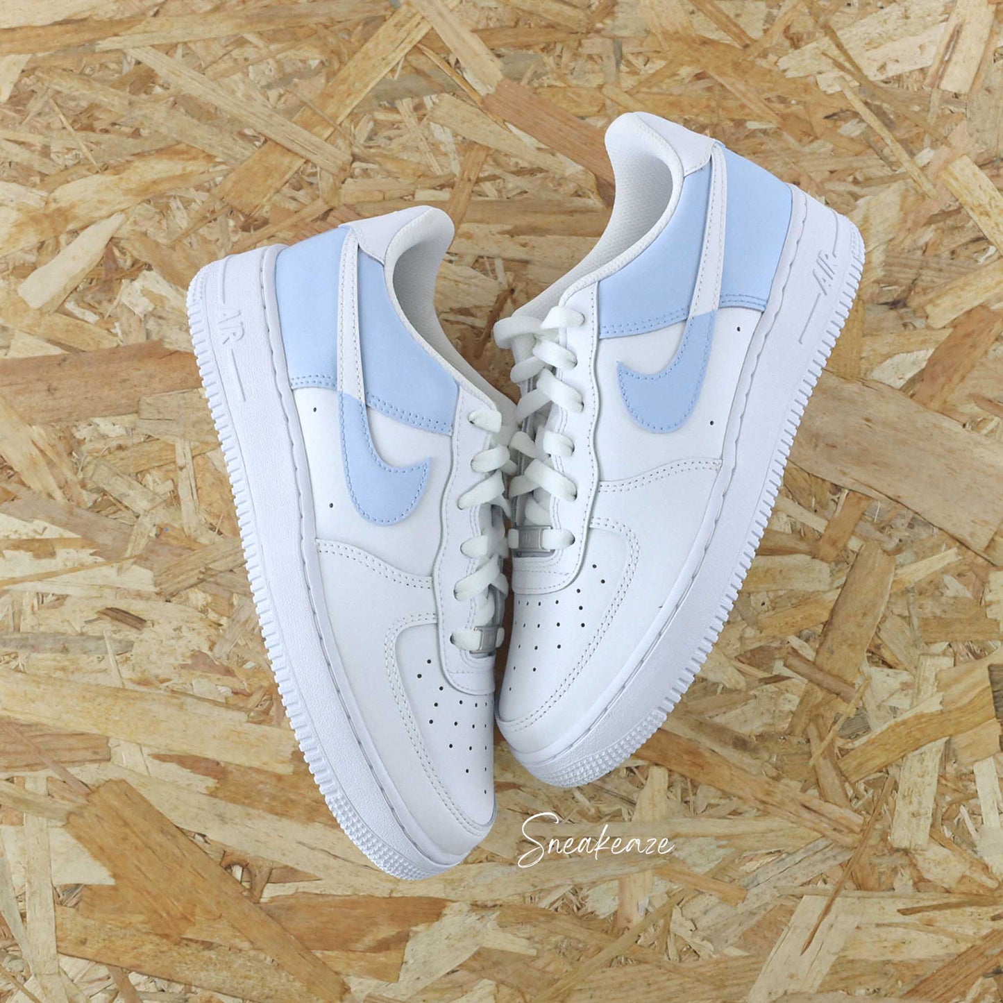 Reverse (couleur au choix) - Air Force 1 custom - SNEAKEAZE CUSTOMS
