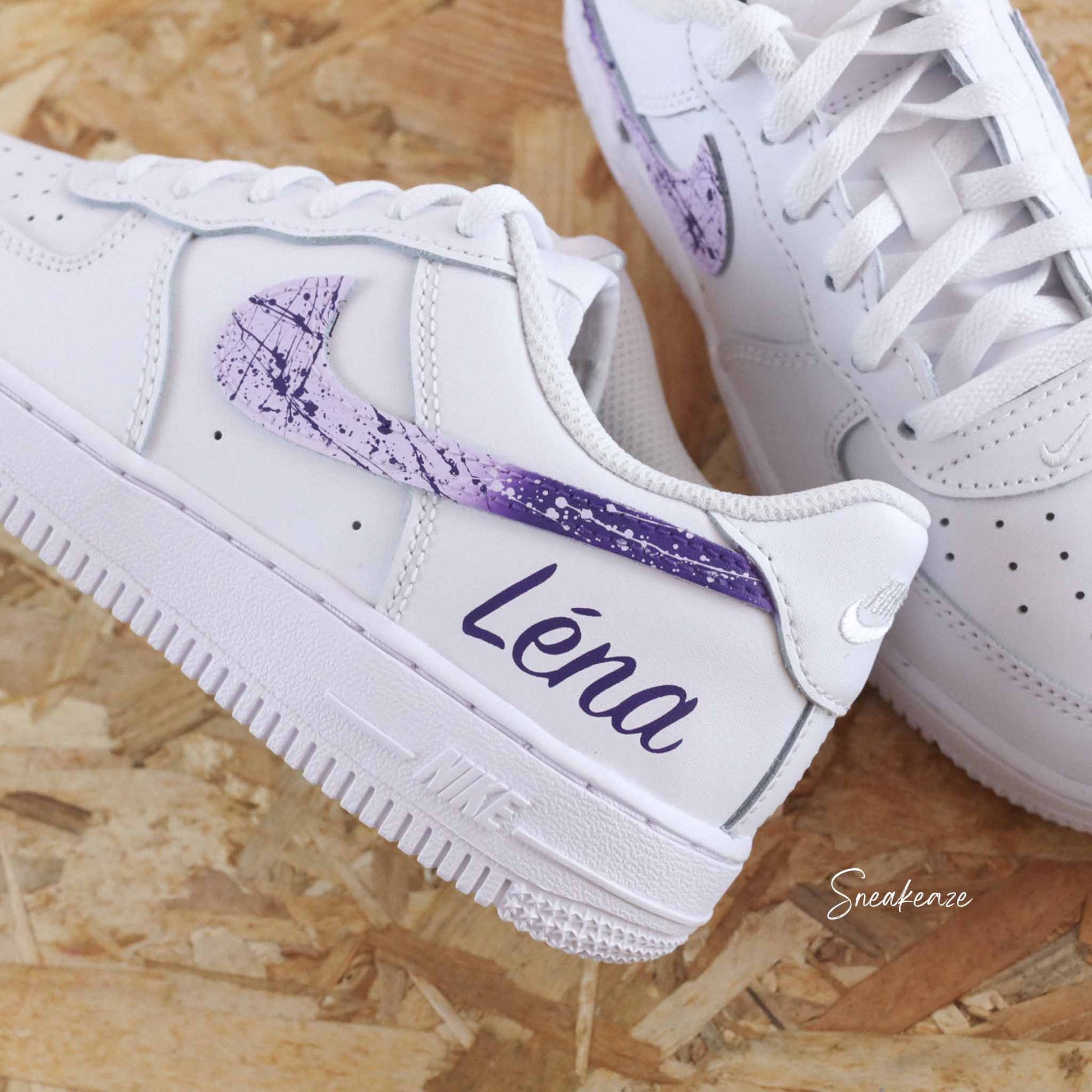 baskets nike air force 1 enfant custom - splash prénom violet - sneakeaze customs skz