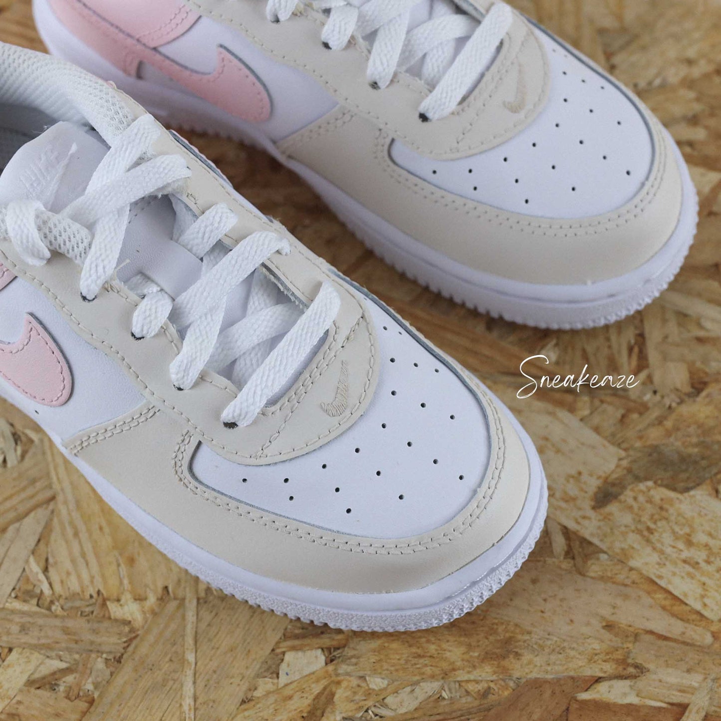 Beige et rose - Air Force 1 custom (enfant)