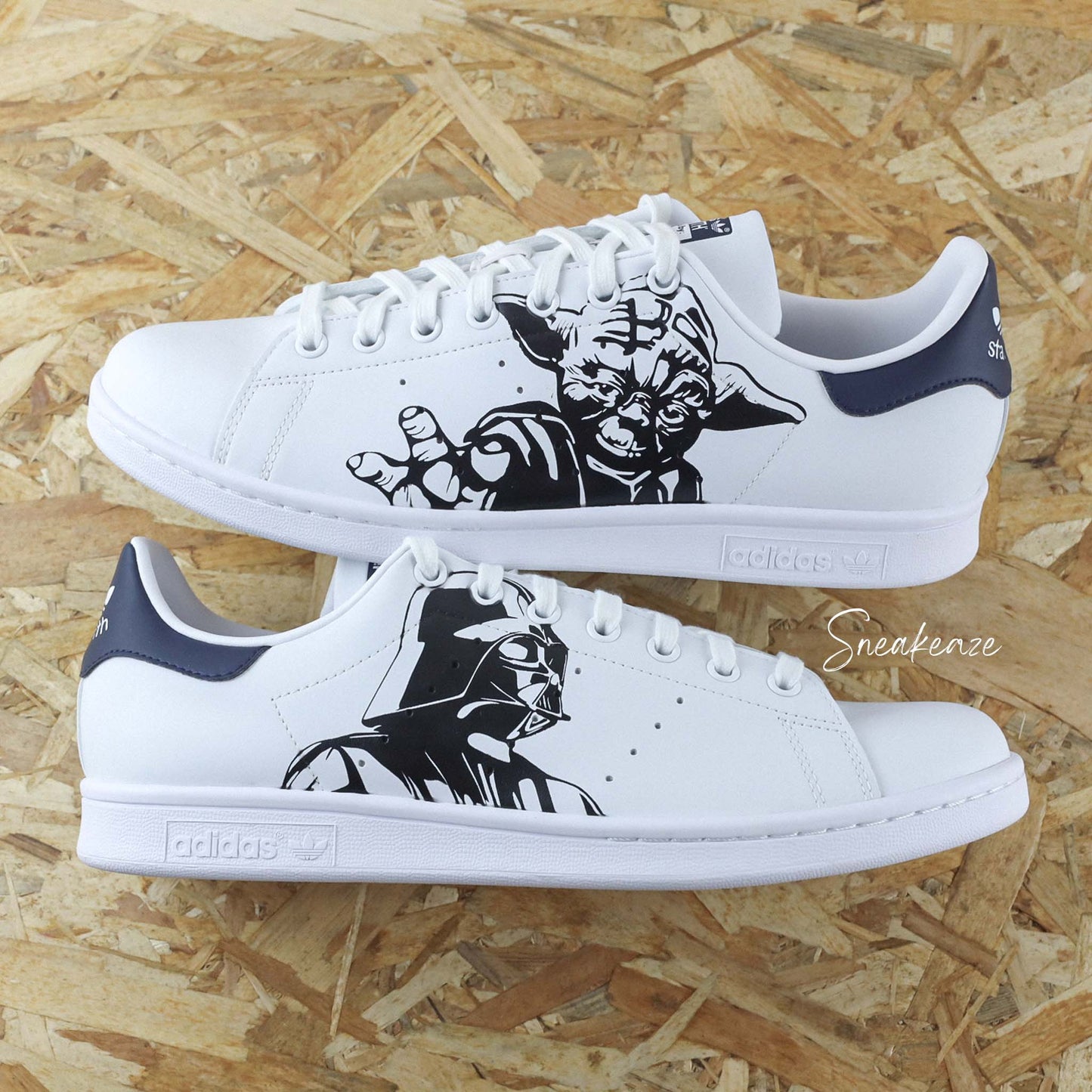 baskets Adidas stan smith custom dessin peint à la main star wars dark vador et maitre yoda jedi sneakeaze custom skz