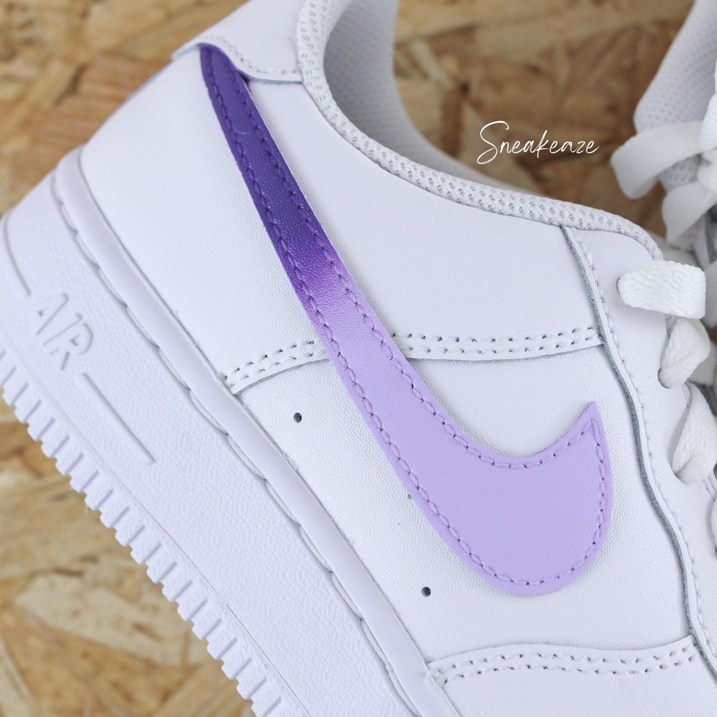 baskets nike Air Force 1 custom - pastel Swoosh dégradé - SNEAKEAZE CUSTOMS skz sneakers