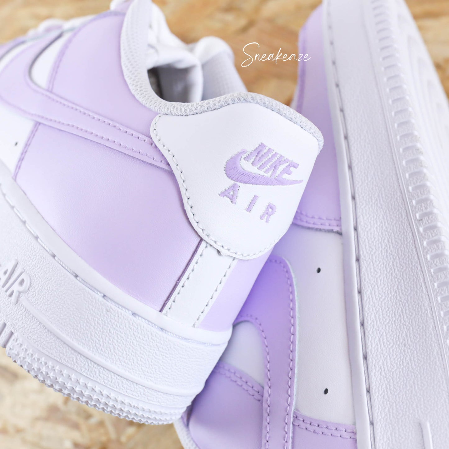 Baskets nike air force 1 custom color tones lila clair sneakeaze custom skz
