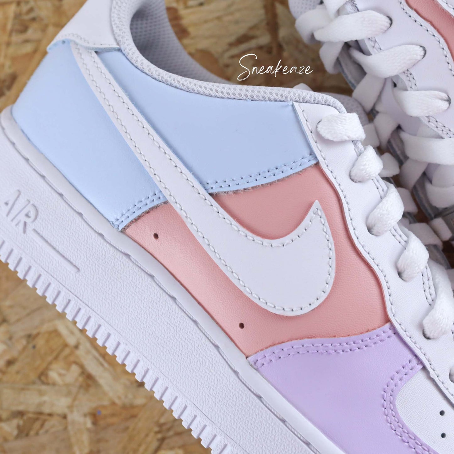 Baskets Nike Air force 1 custom pastel color sneakeaze skz customs
