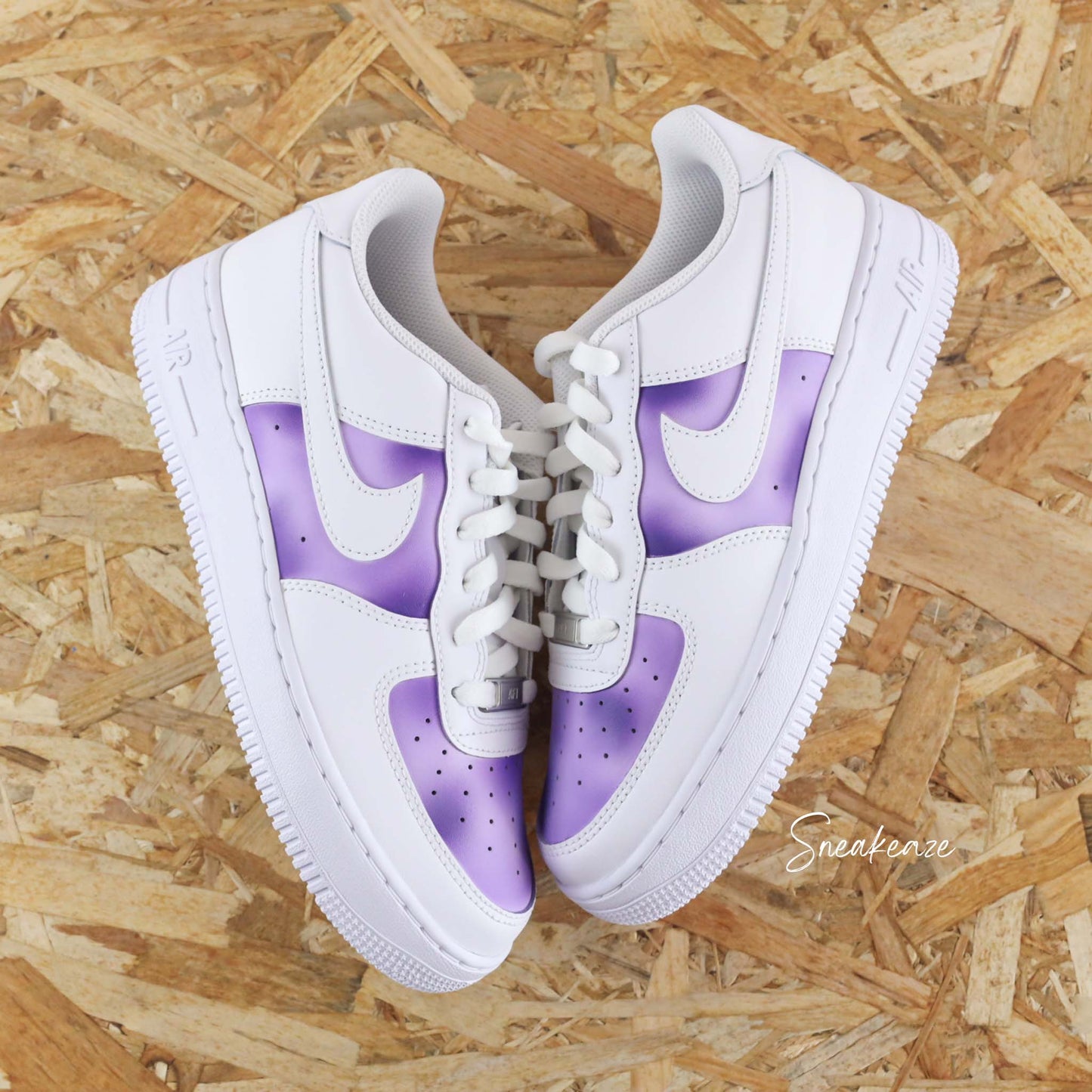 Baskets Air force 1 custom aquarelle brush couleurs pastels baby pink tie-dye sneakeaze customs skz