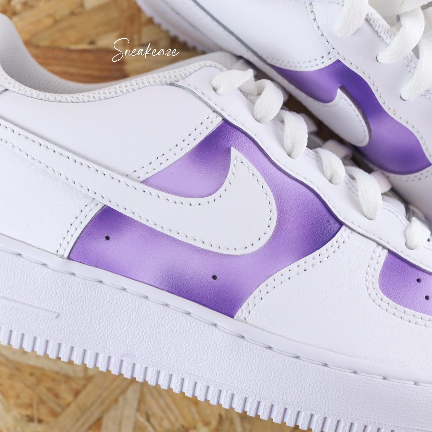 Baskets Air force 1 custom aquarelle brush couleurs pastels baby pink tie-dye sneakeaze customs skz