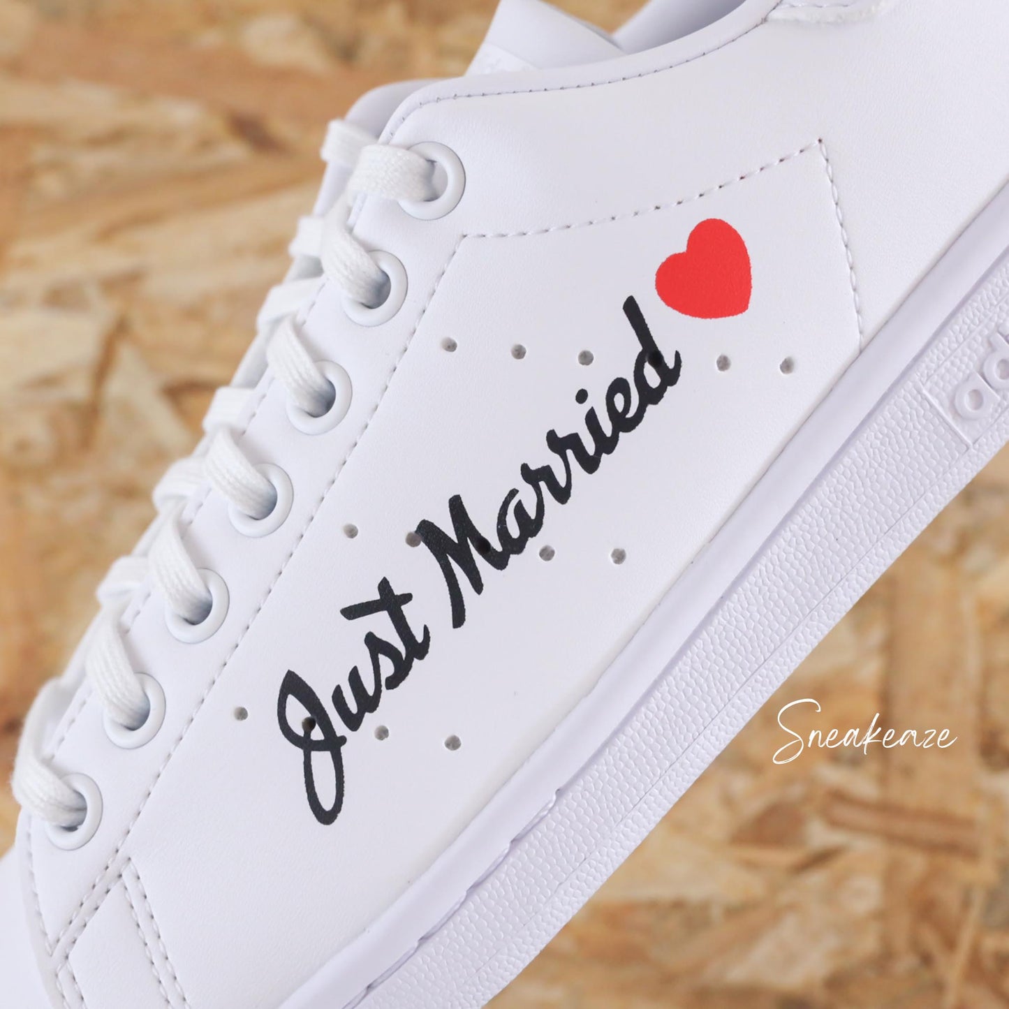 Baskets Adidas Stan smith custom fleur wedding sneakeaze custom skz