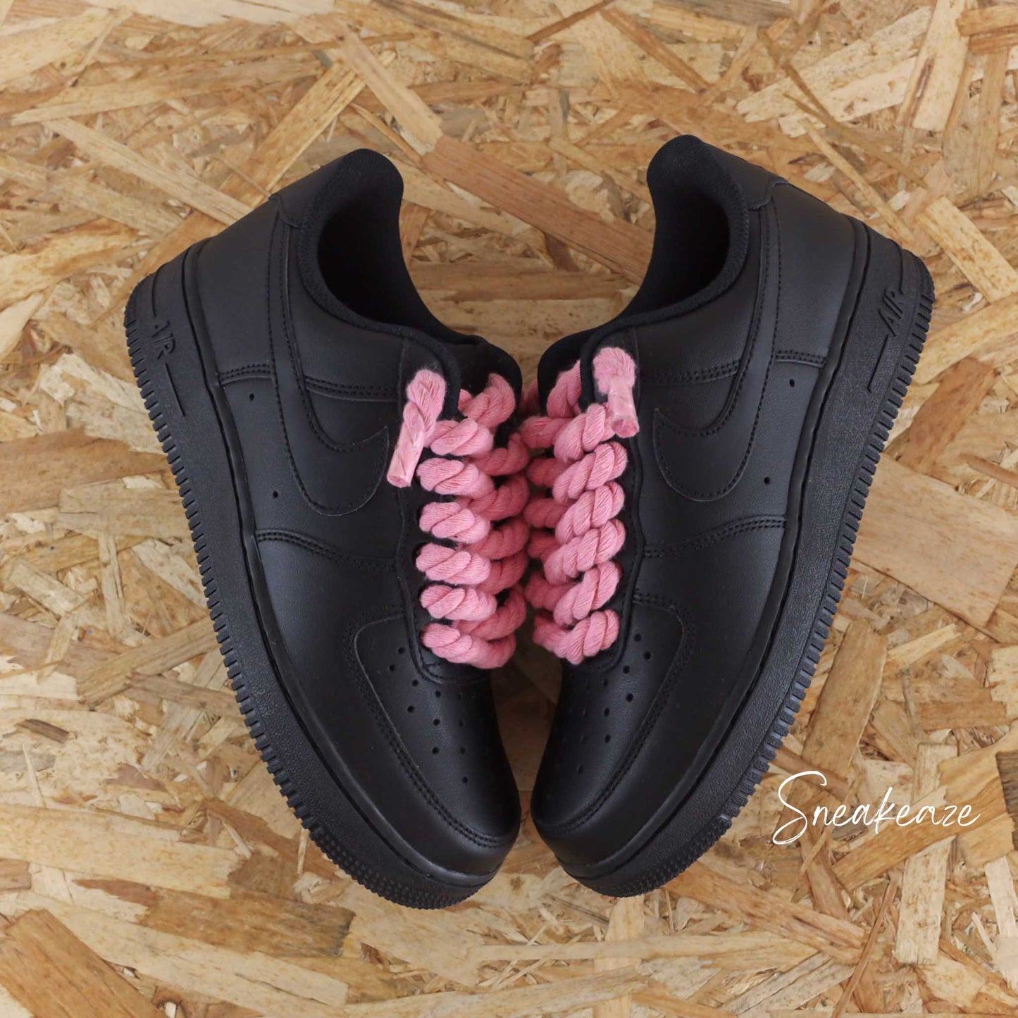 Baskets nike air force 1 black customs - ropes laces rose barbie - dye sneakeaze customs skz