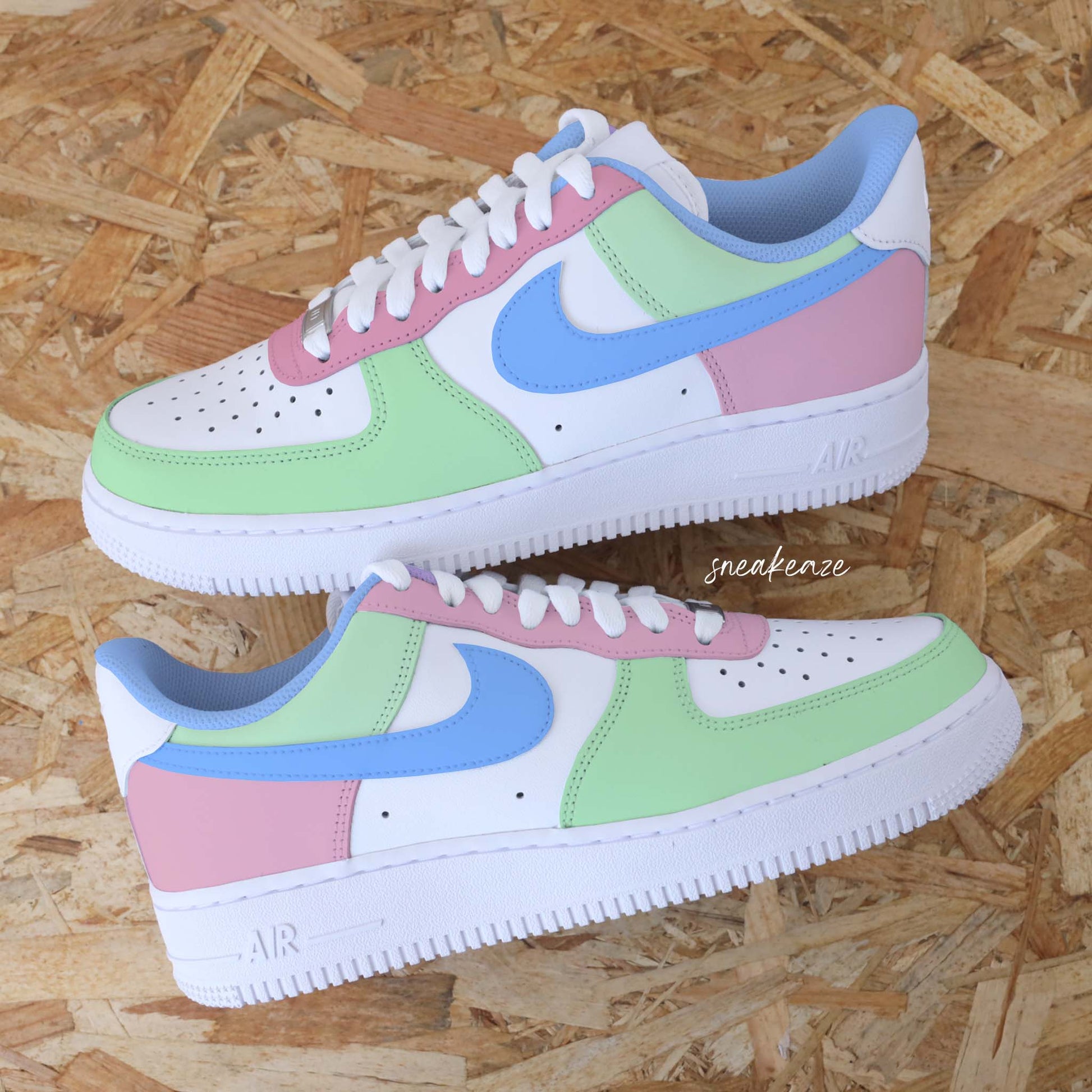nike air force 1 custom swoosh mint pastel green and lilac sneakers femme enfant AF1 personnalisé basket peint à la main