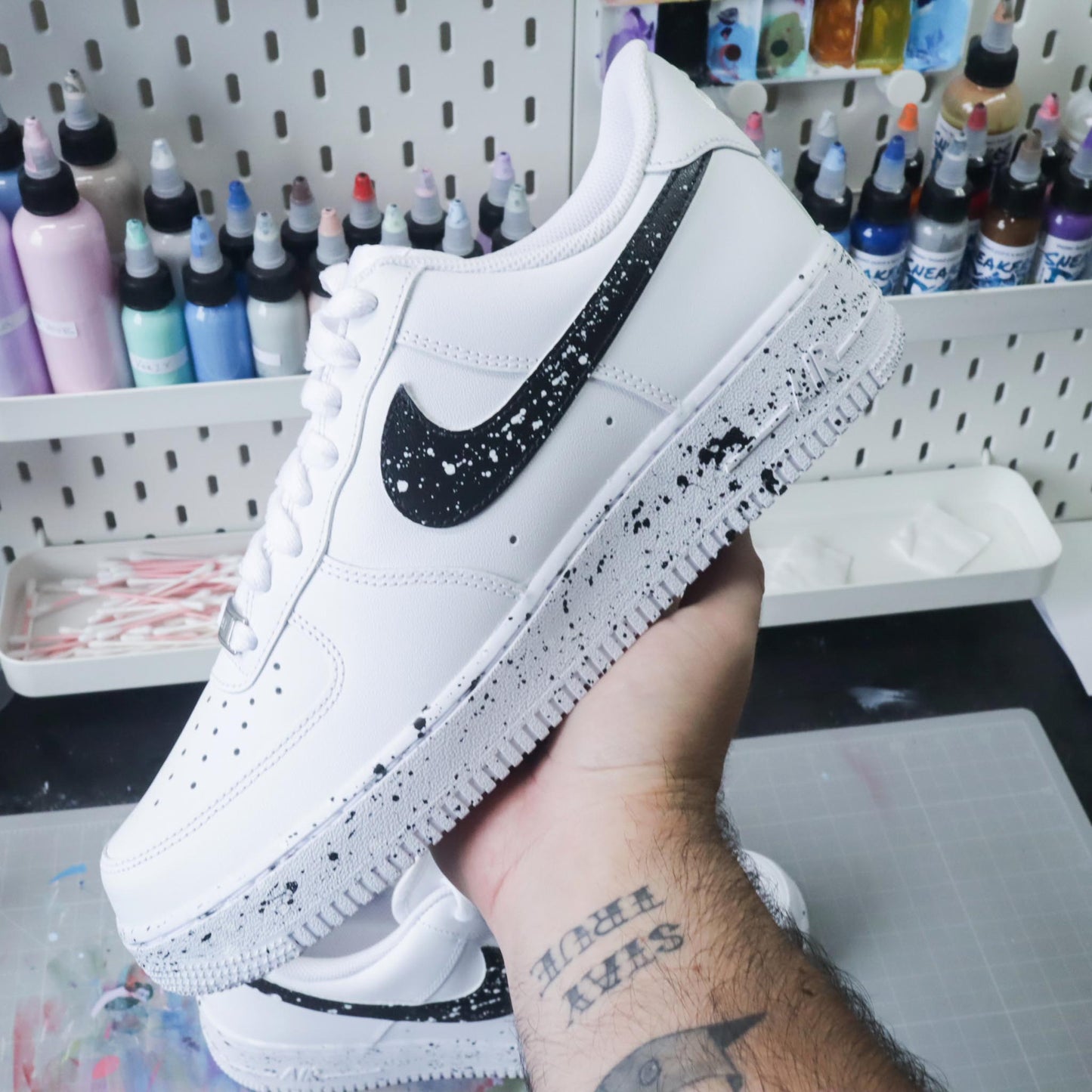 Air Force 1 custom - Splash noir et blanc oreo - SNEAKEAZE CUSTOMS sneakers af1