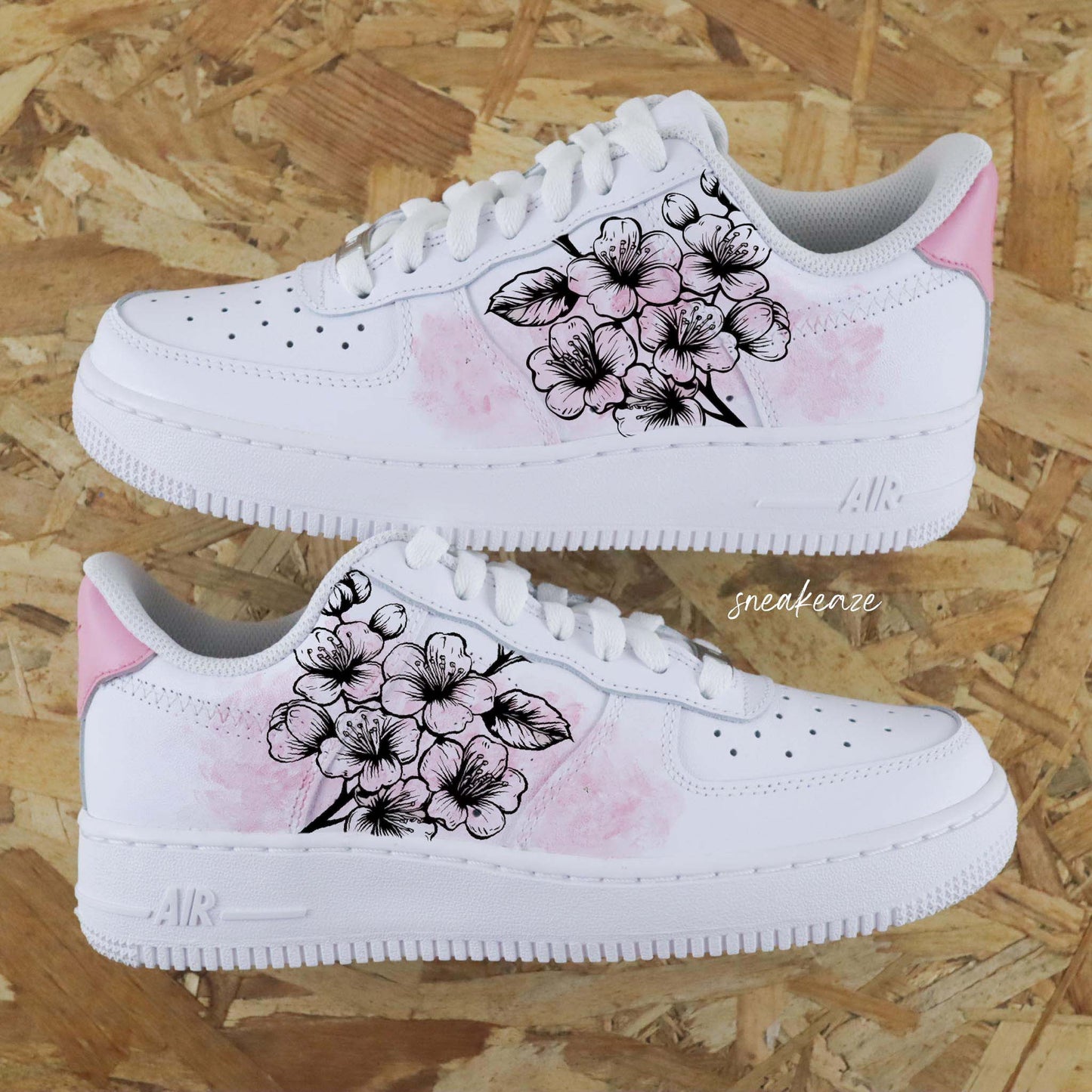 Baskets nike air force 1 custom sakura cherry blossom rose peinture aquarelle baby pink - sneakeaze customs skz