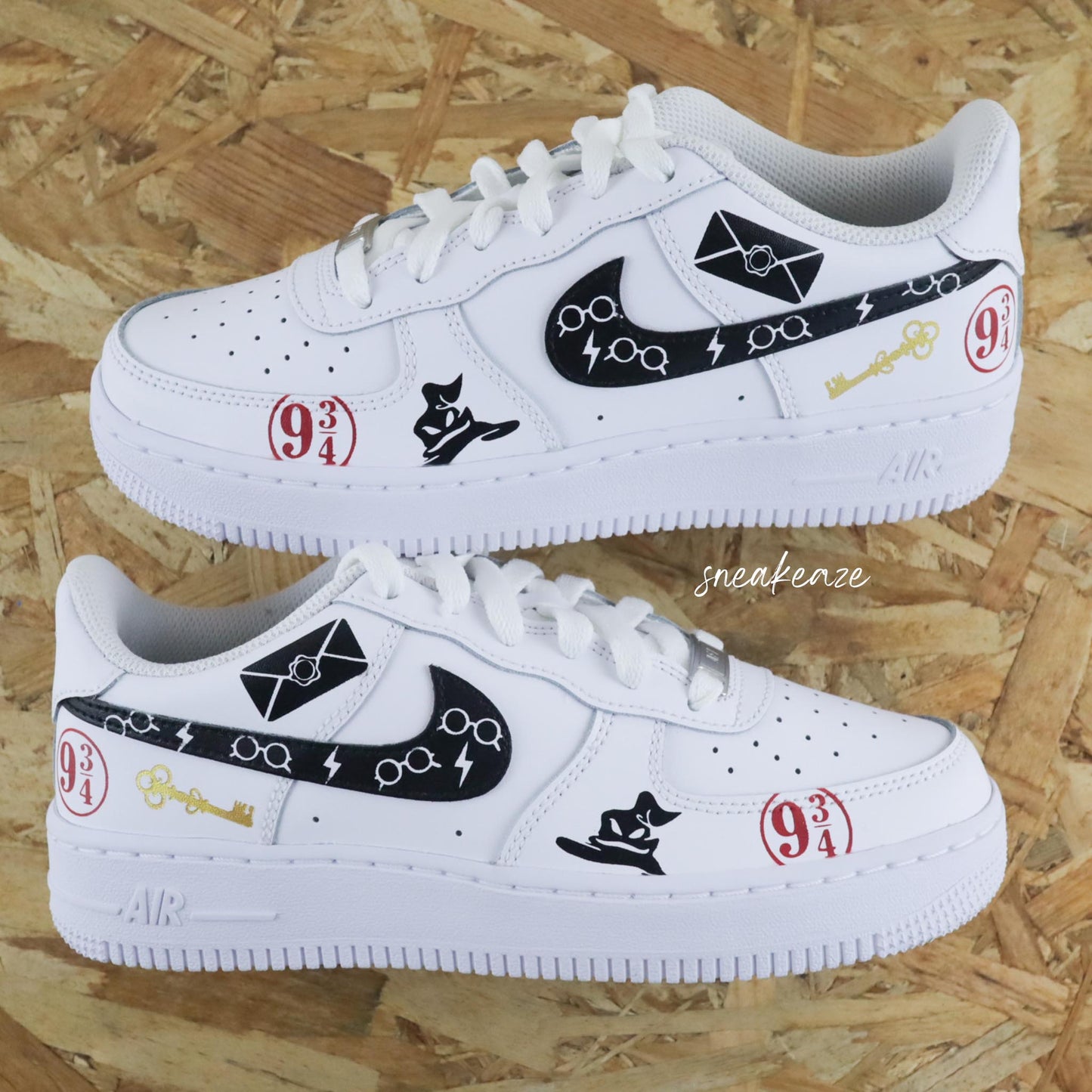 baskets nike air force 1 custom harry potter - sorcier poudlard maison gryffondor et serpentard serdaigle chapeau magique gare 9 3/4 sneakeaze custom