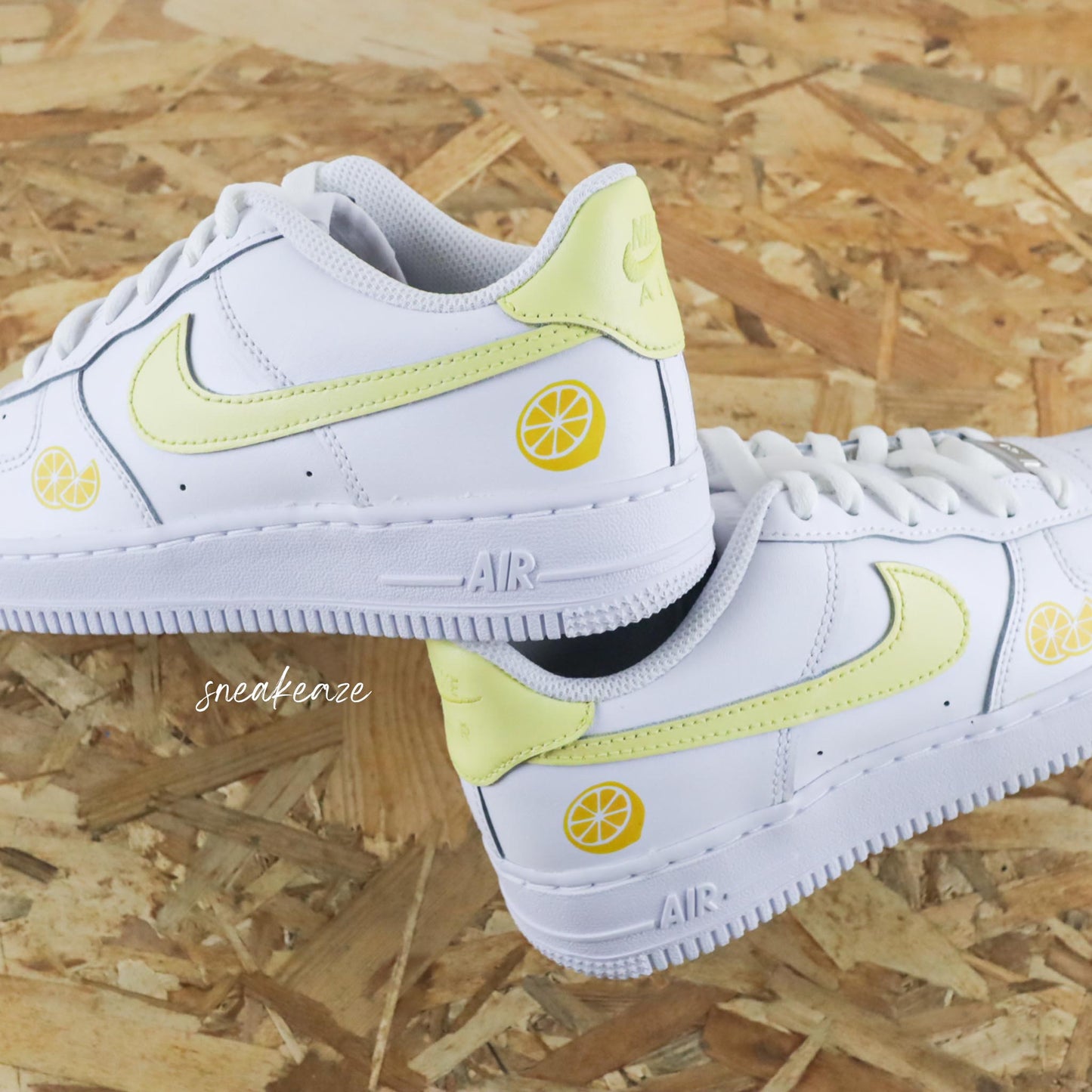 baskets personnalisées nike Air Force 1 Custom citron dolce vita unisexe